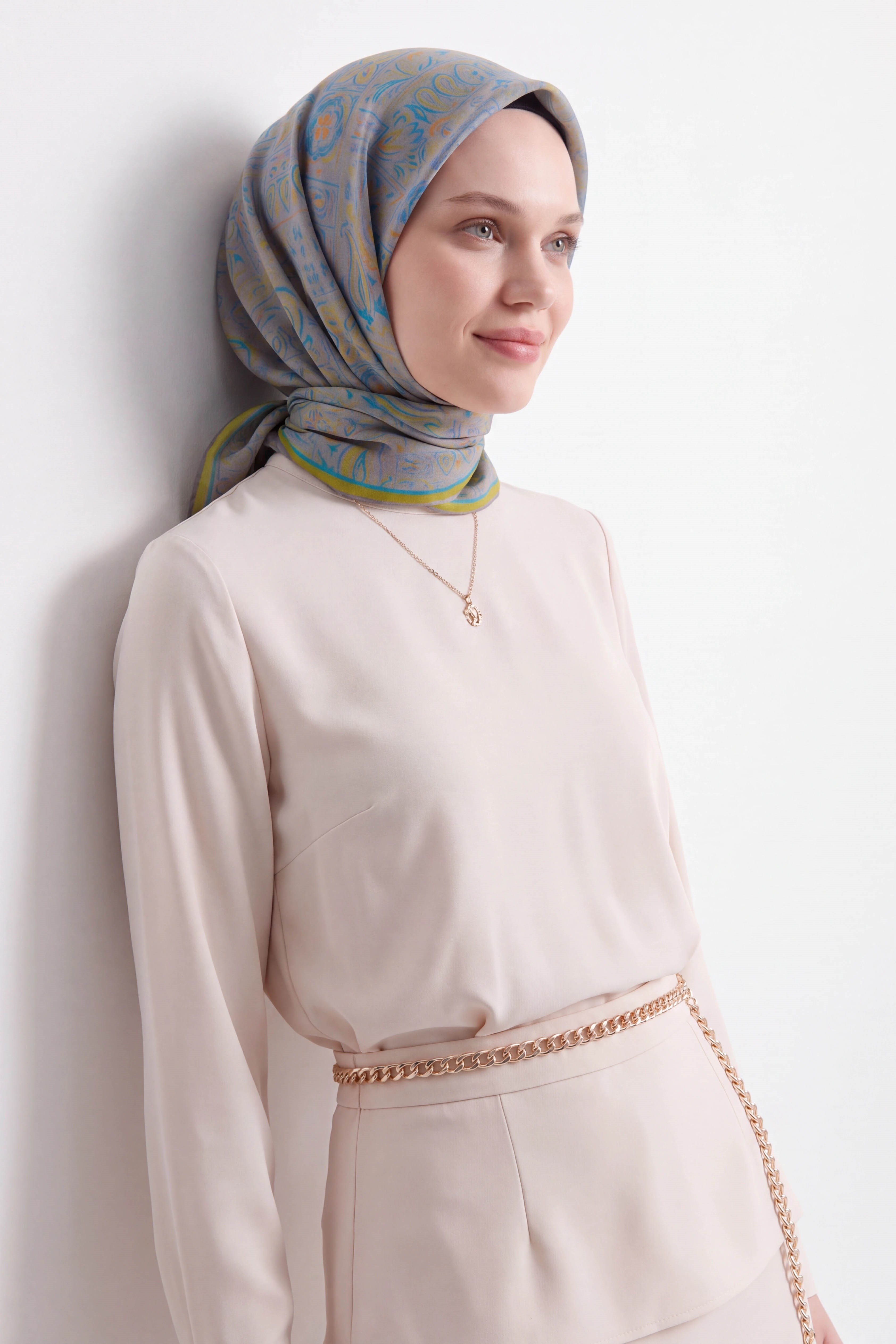 73165-12Soft Eşarp Etnik Mavi Gri