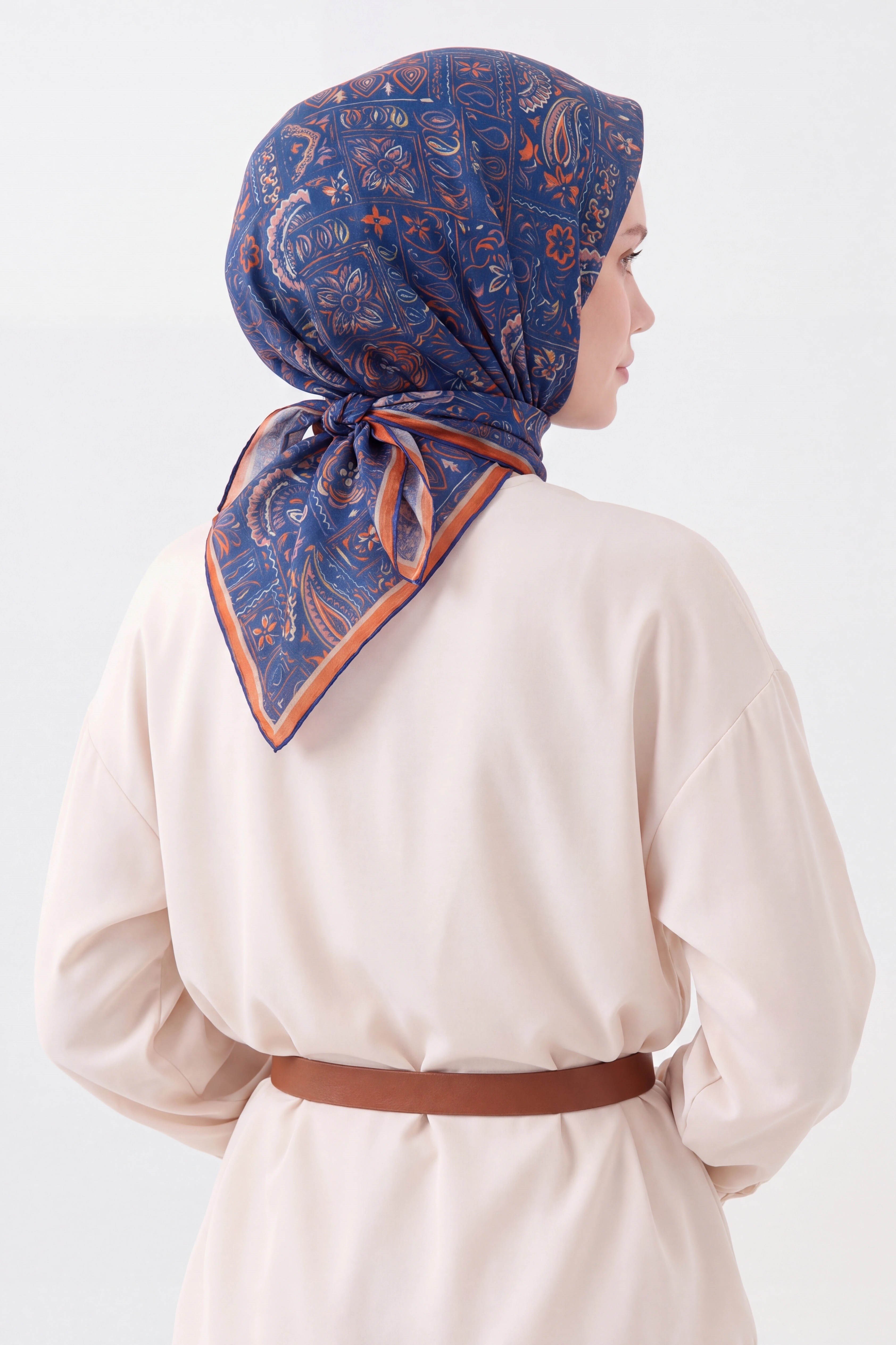 73165-14Soft Eşarp Etnik Gece Mavisi