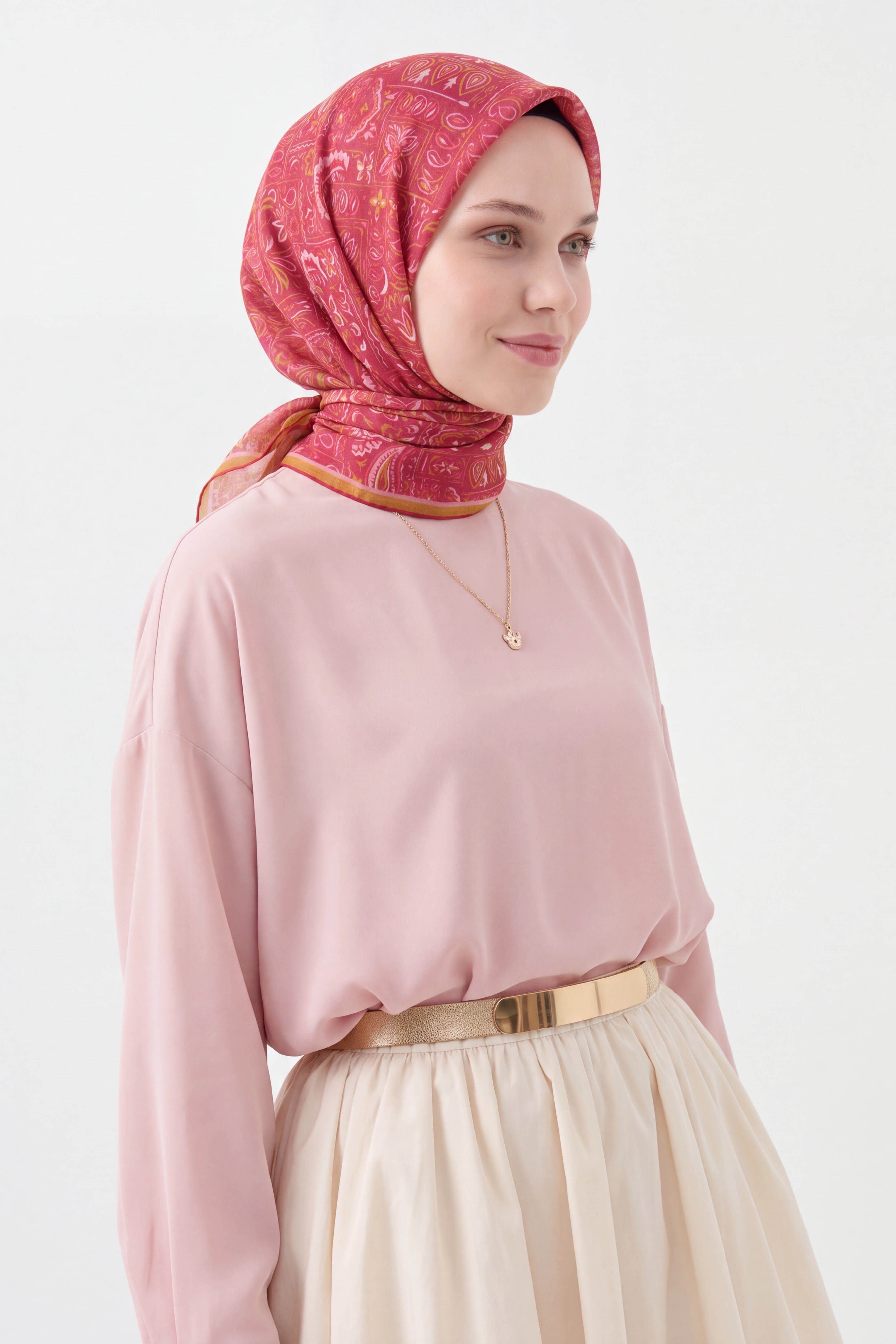 73165-19Soft Eşarp Etnik Vişne Çürüğü