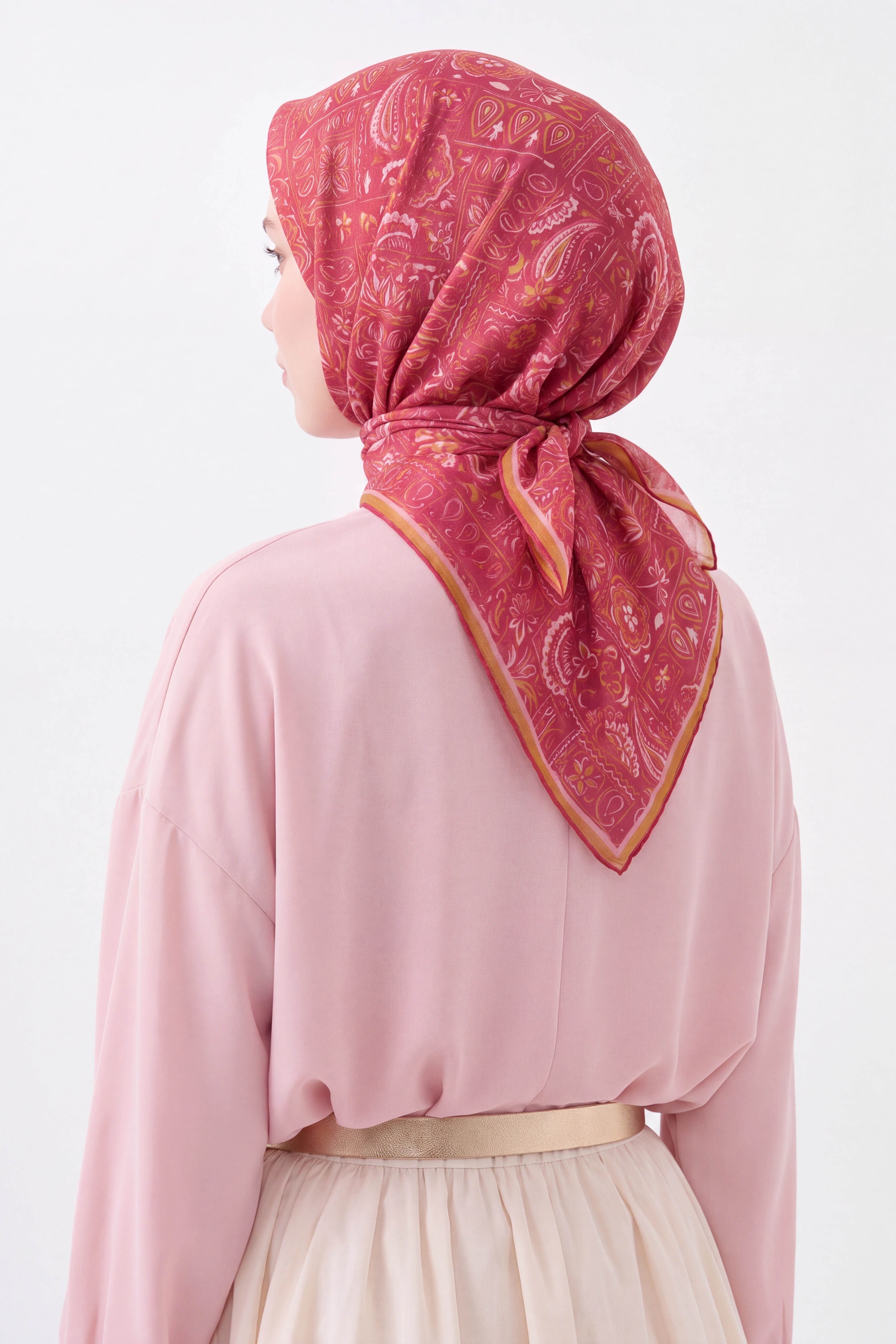 73165-19Soft Eşarp Etnik Vişne Çürüğü