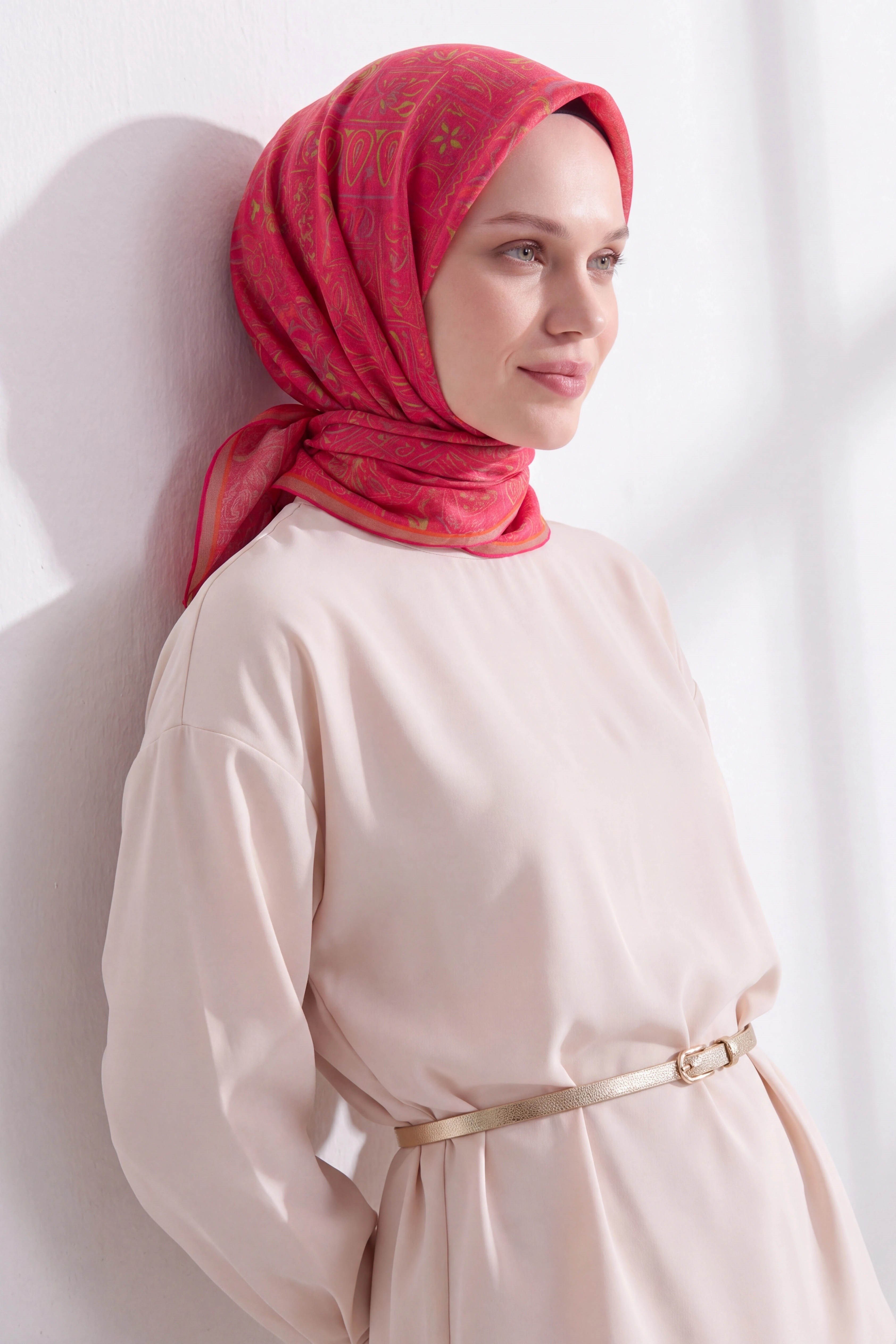 73165-22Soft Eşarp Etnik Fuşya