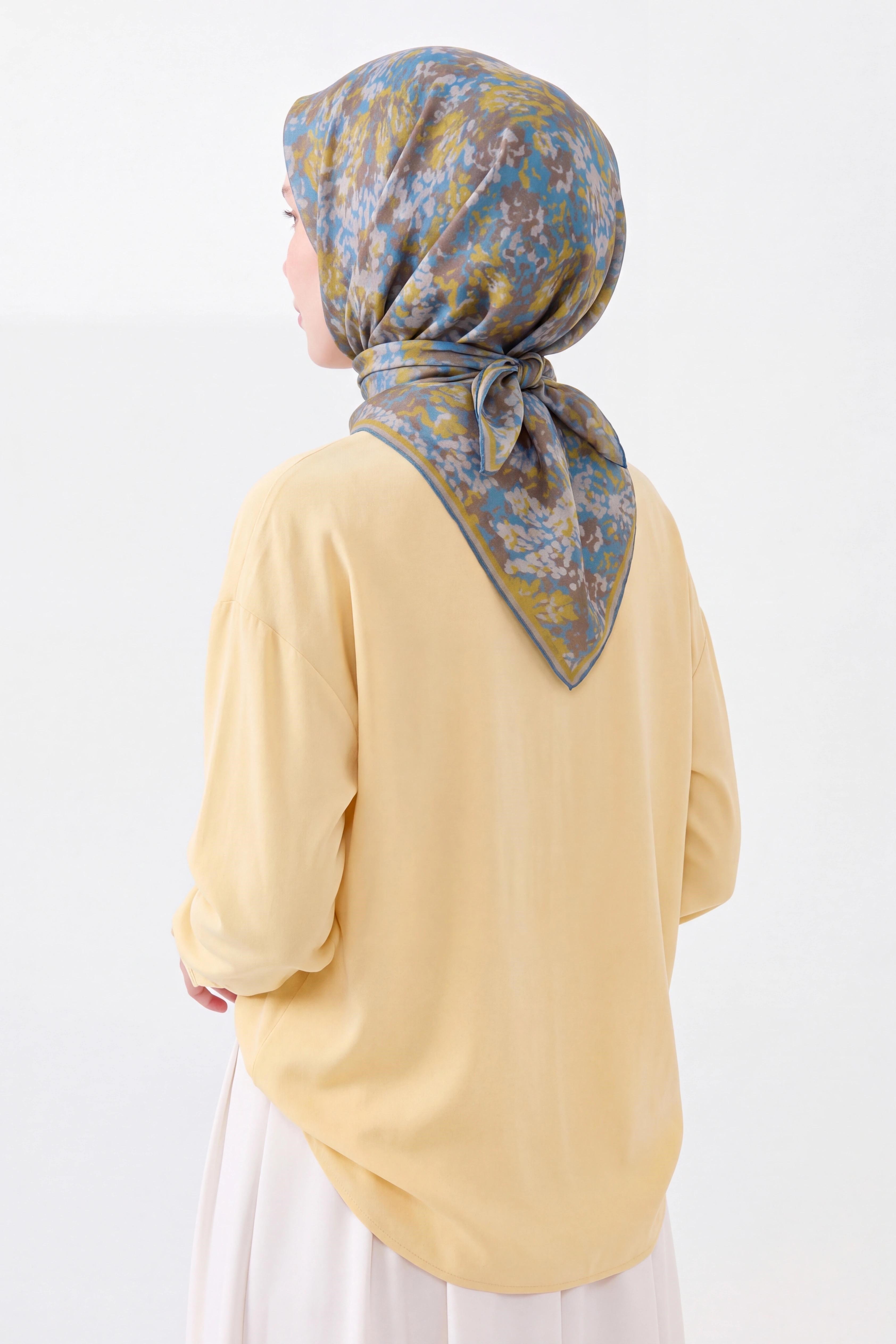73166-05Soft Eşarp Autumn Bloom Gök Mavisi