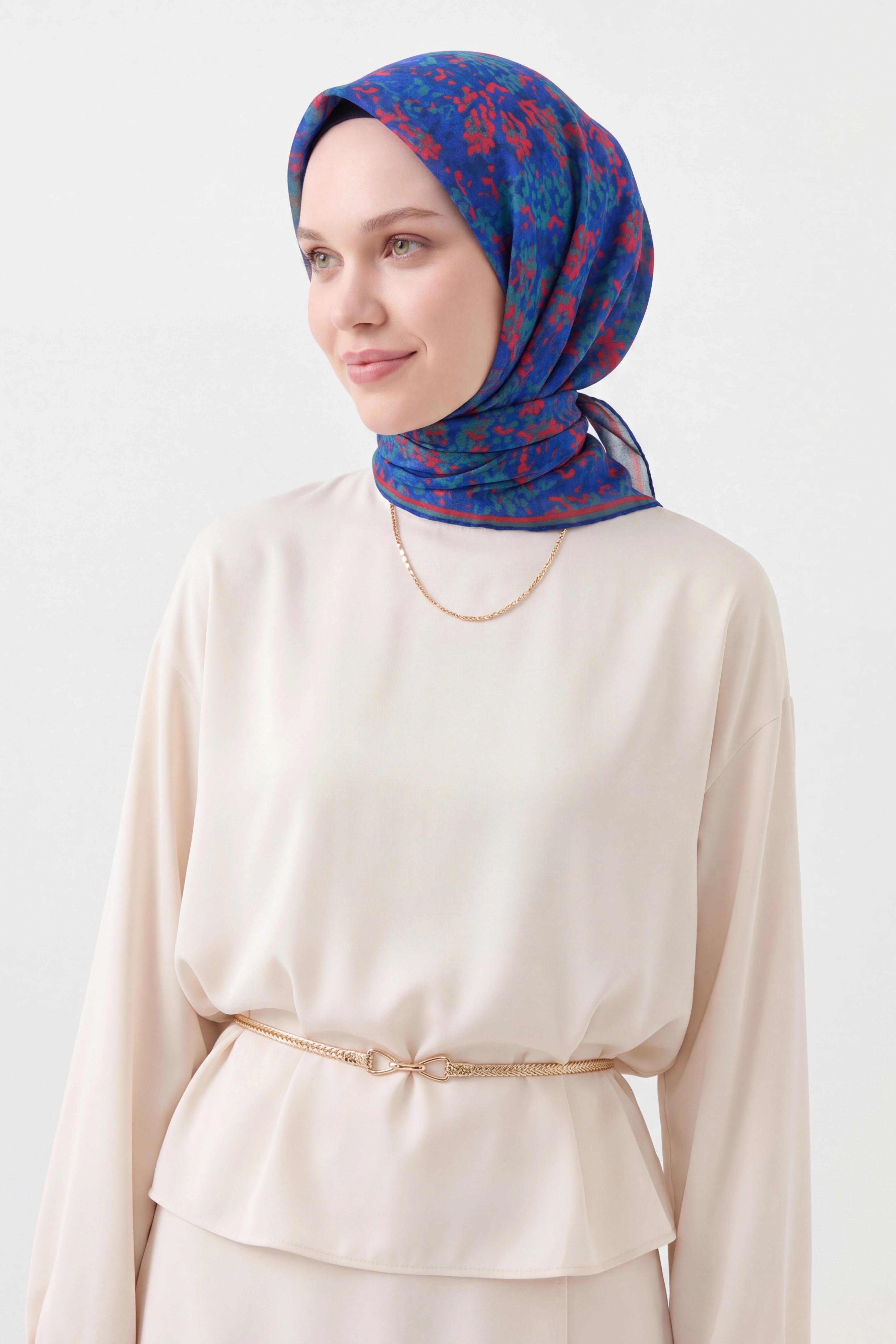73166-06Soft Eşarp Autumn Bloom Morcivert