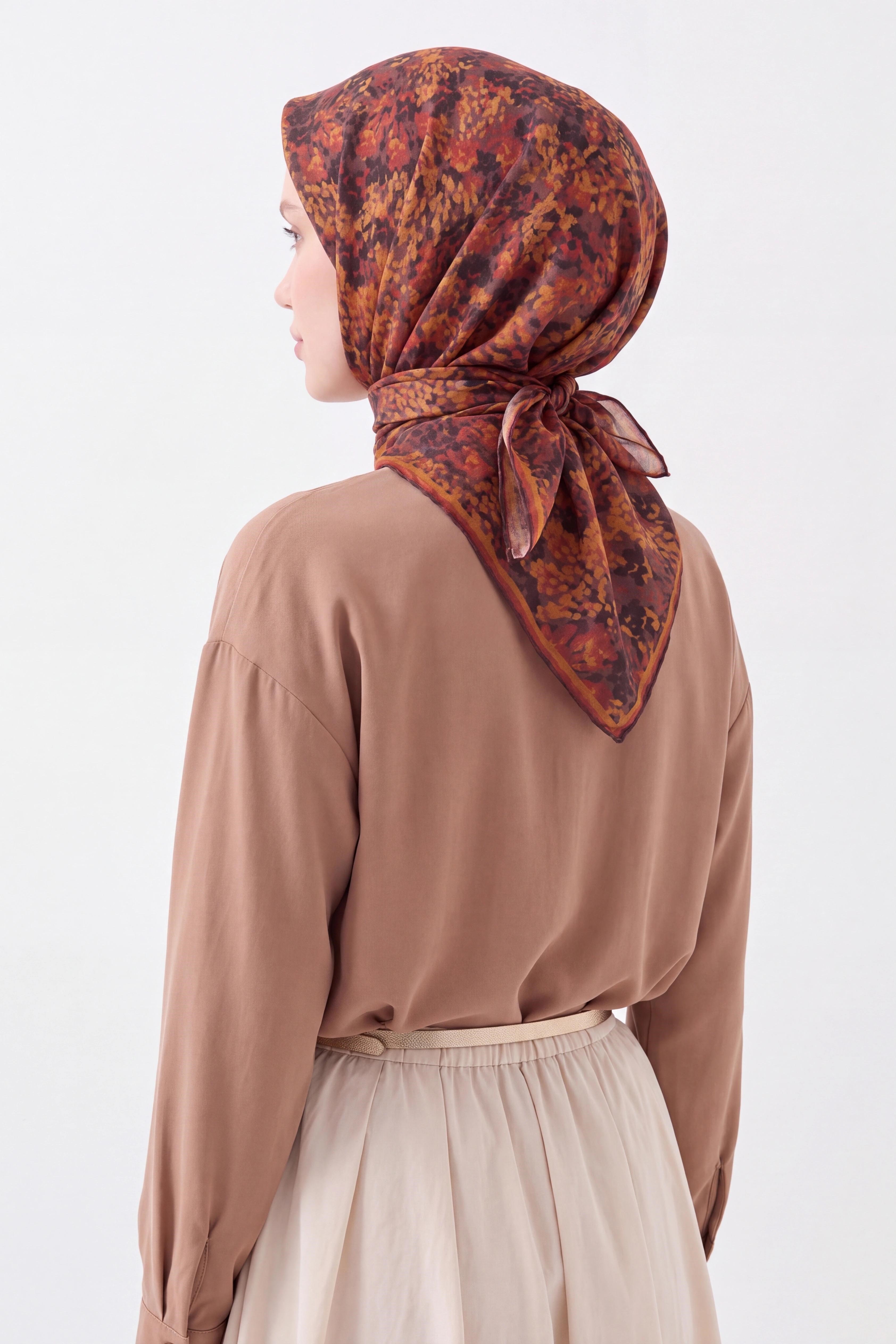 73166-13Soft Eşarp Autumn Bloom Çikolata Kahve