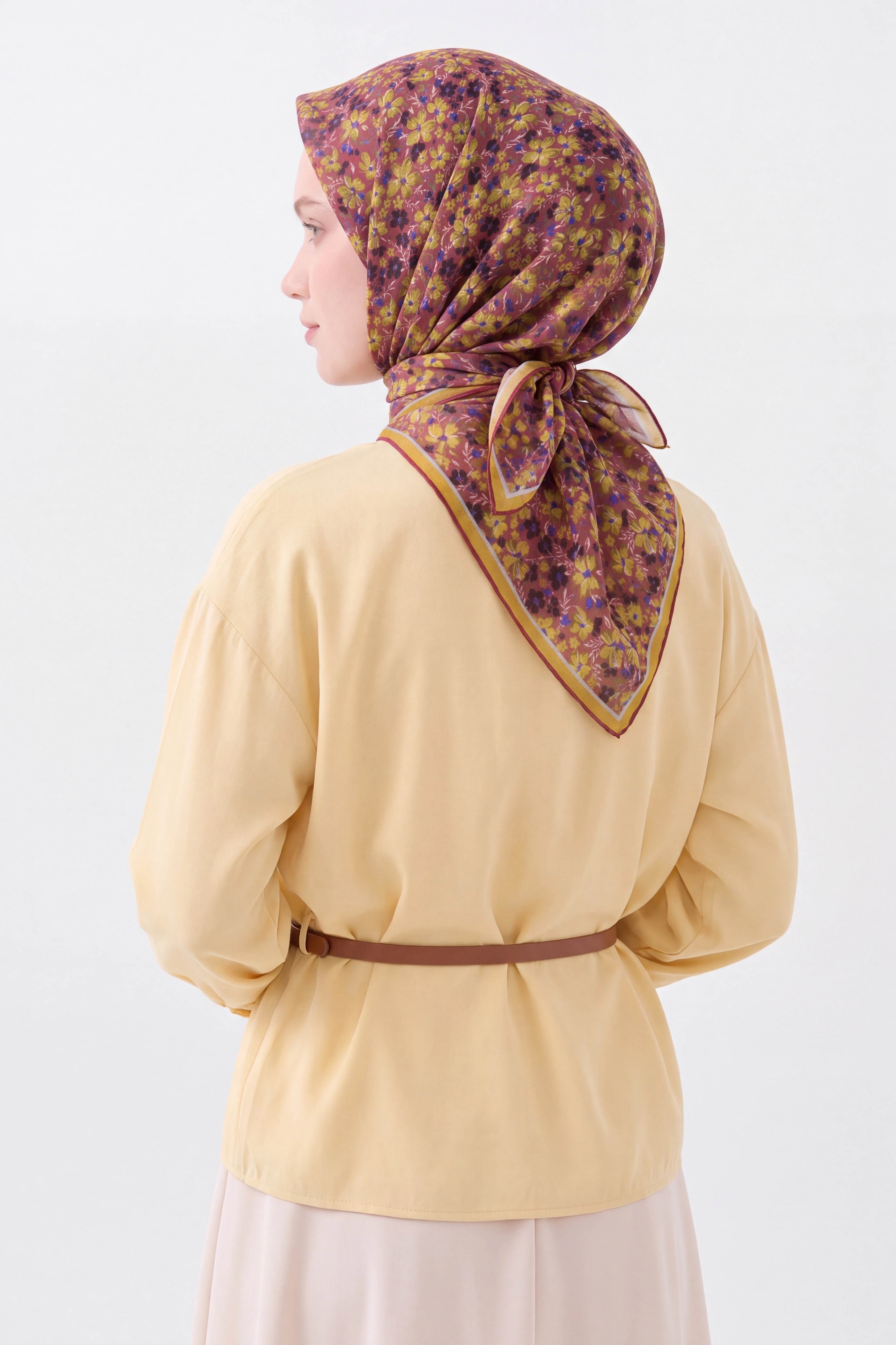 73168-01Soft Eşarp Mini Floral Koyu Gülkurusu