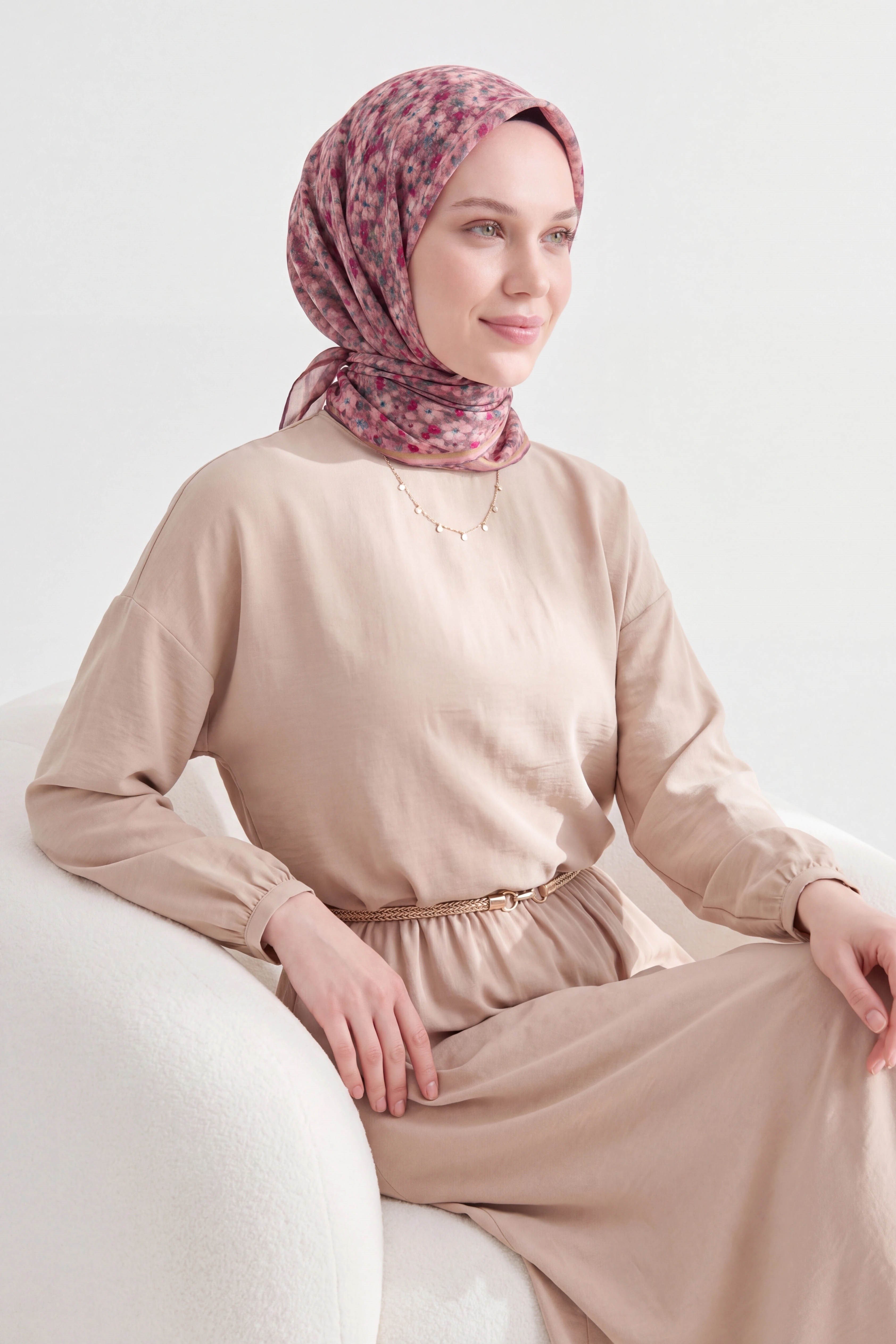 73168-05Soft Eşarp Mini Floral Gri