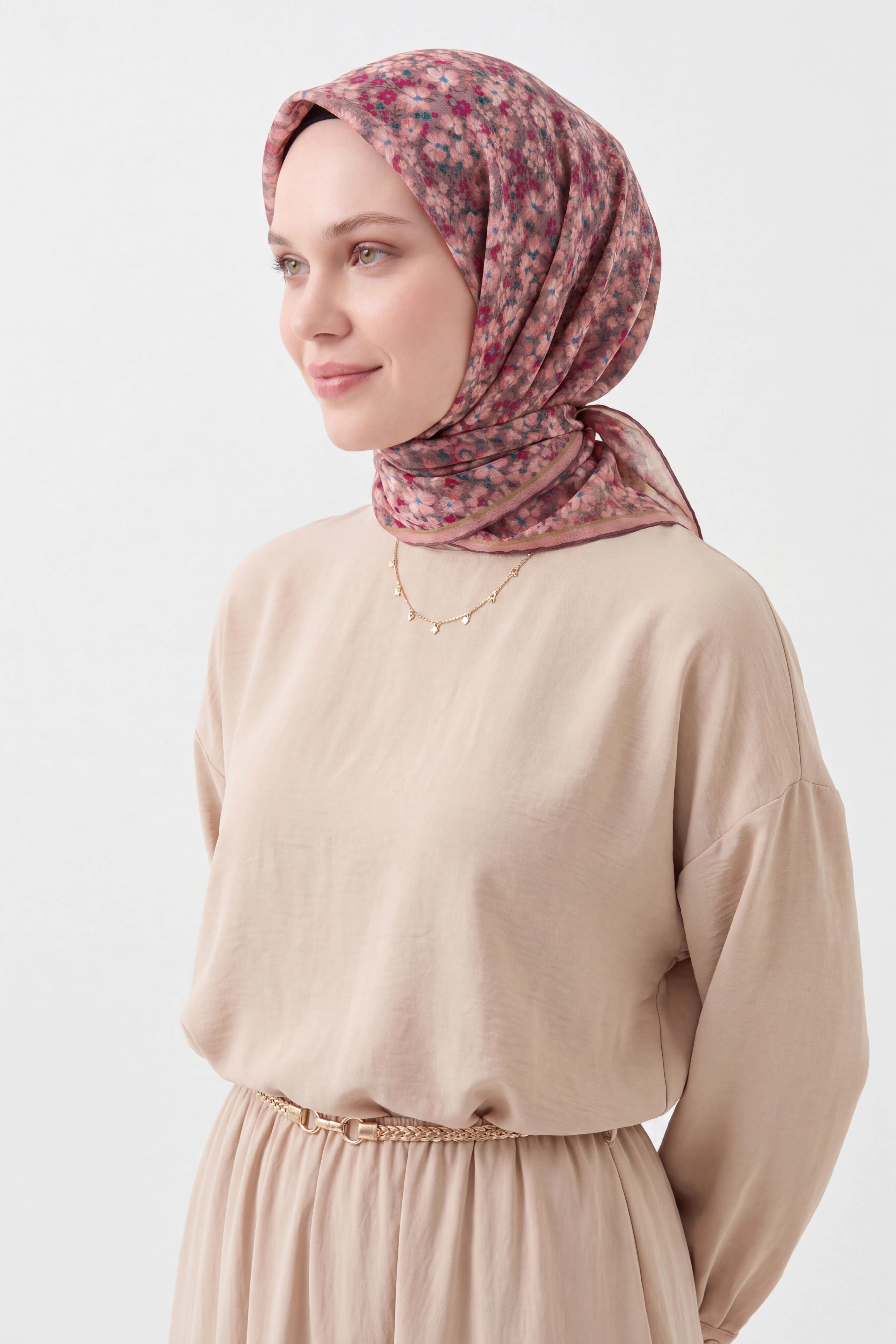 73168-05Soft Eşarp Mini Floral Gri