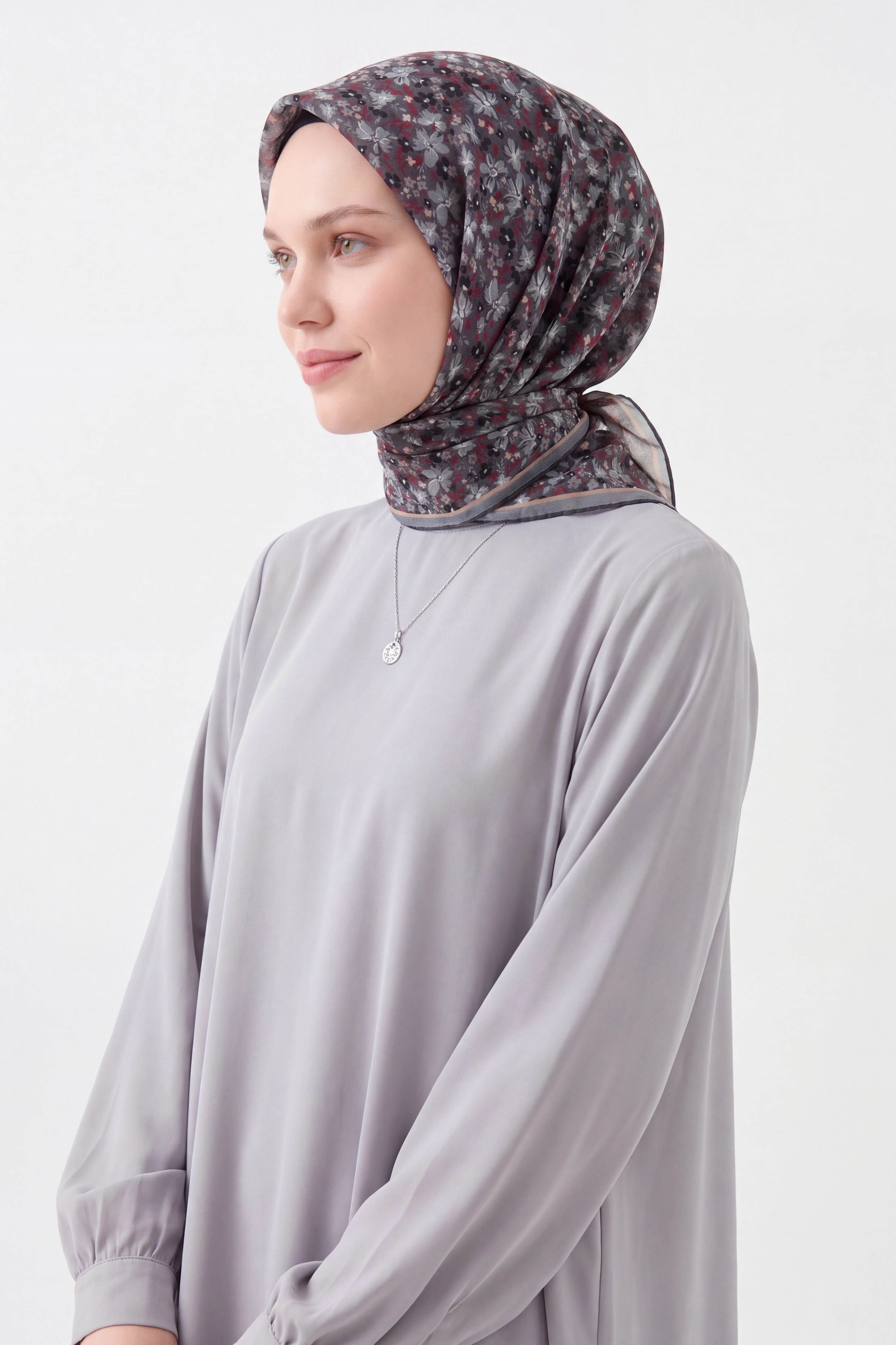 73168-08Soft Eşarp Mini Floral Füme