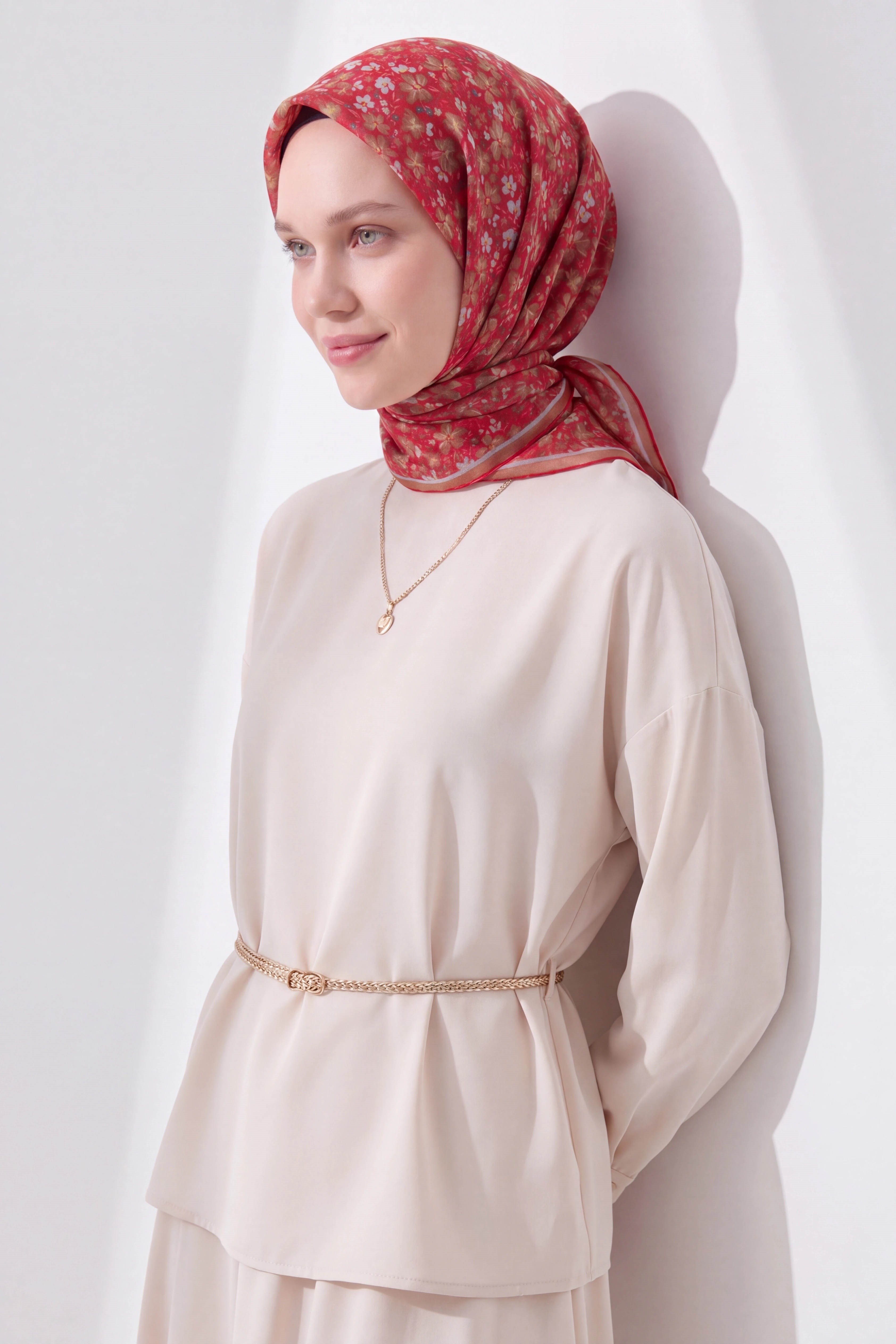 73168-12Soft Eşarp Mini Floral Kırmızı