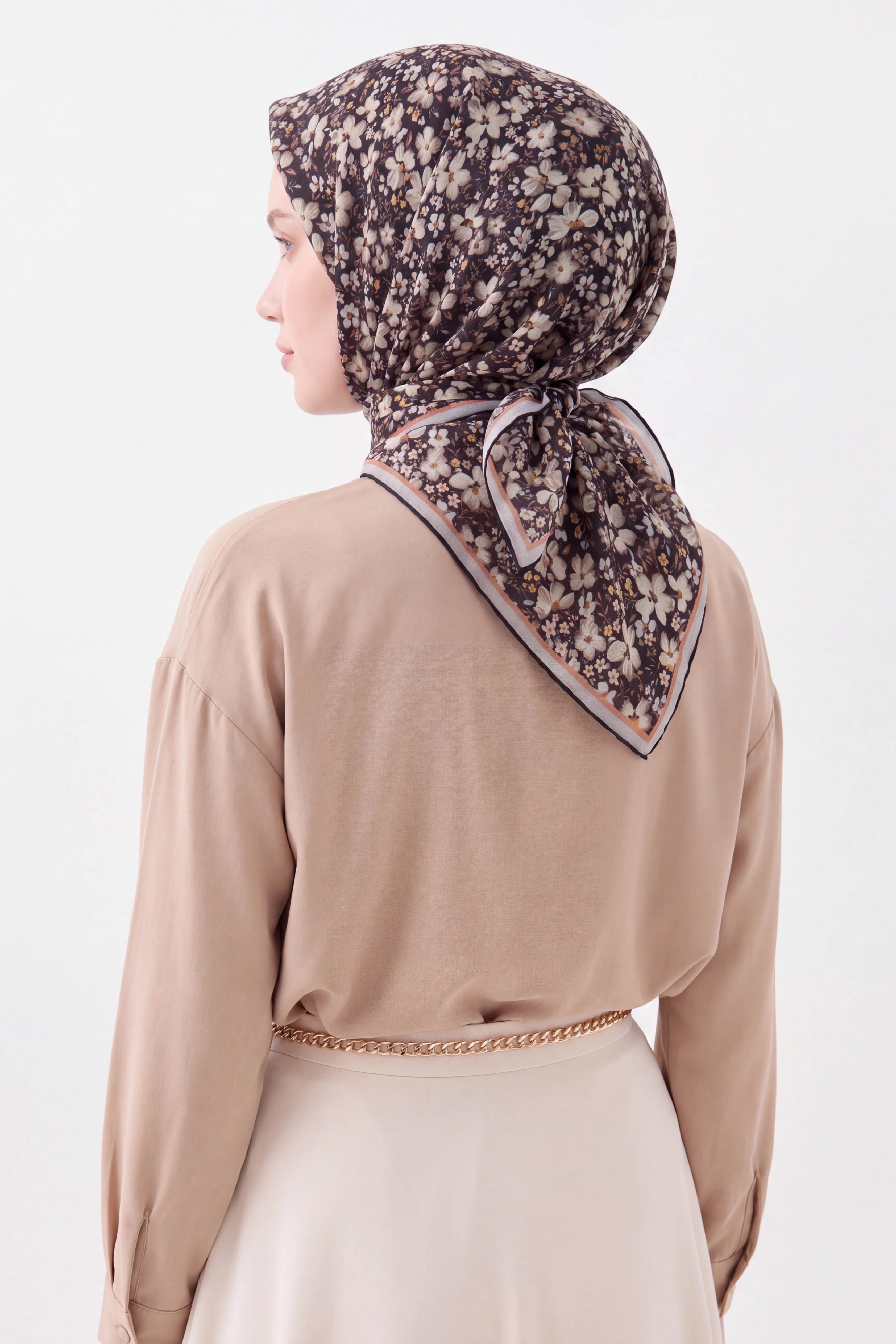 73168-13Soft Eşarp Mini Floral Siyah