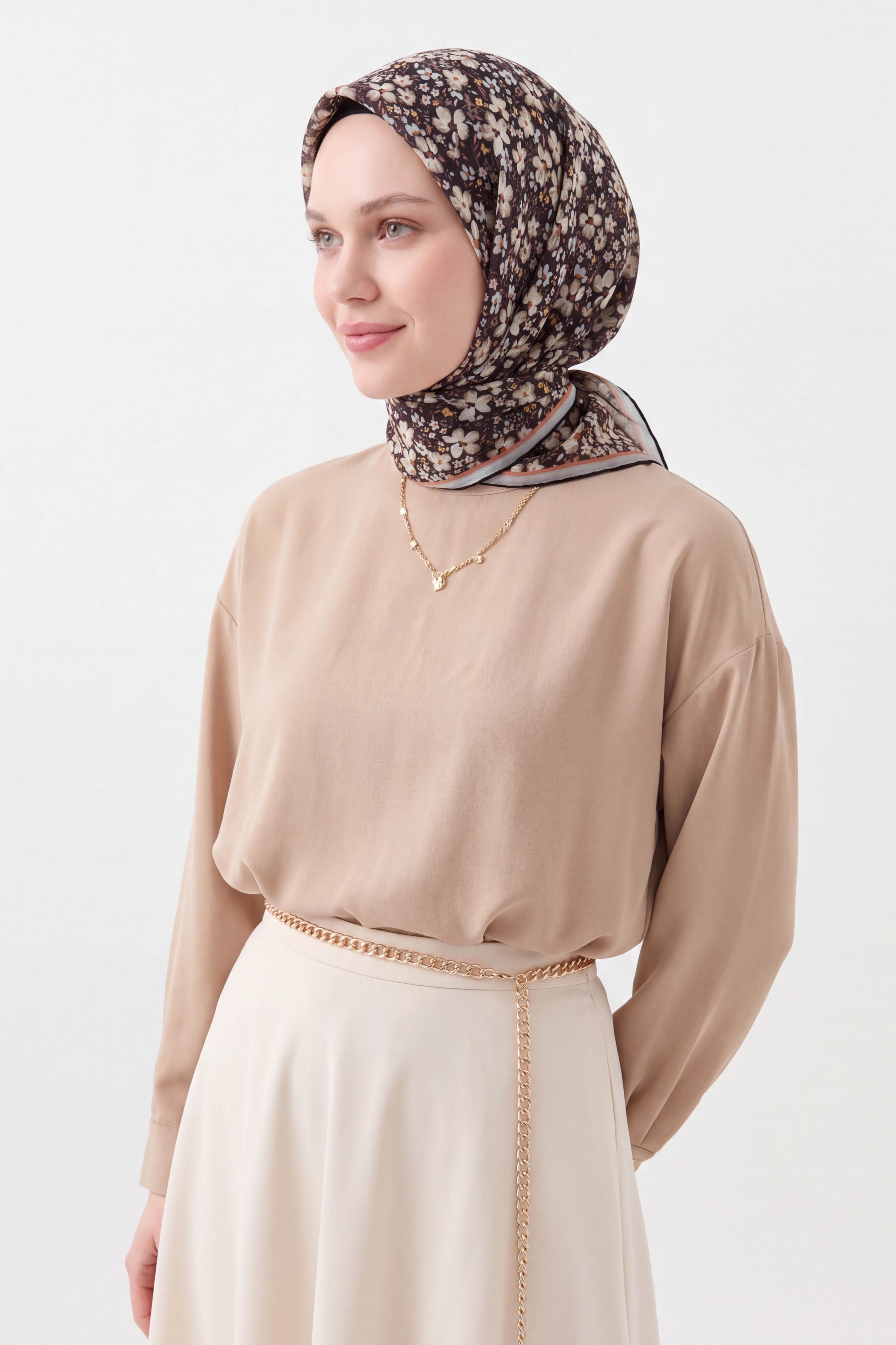 73168-13Soft Eşarp Mini Floral Siyah