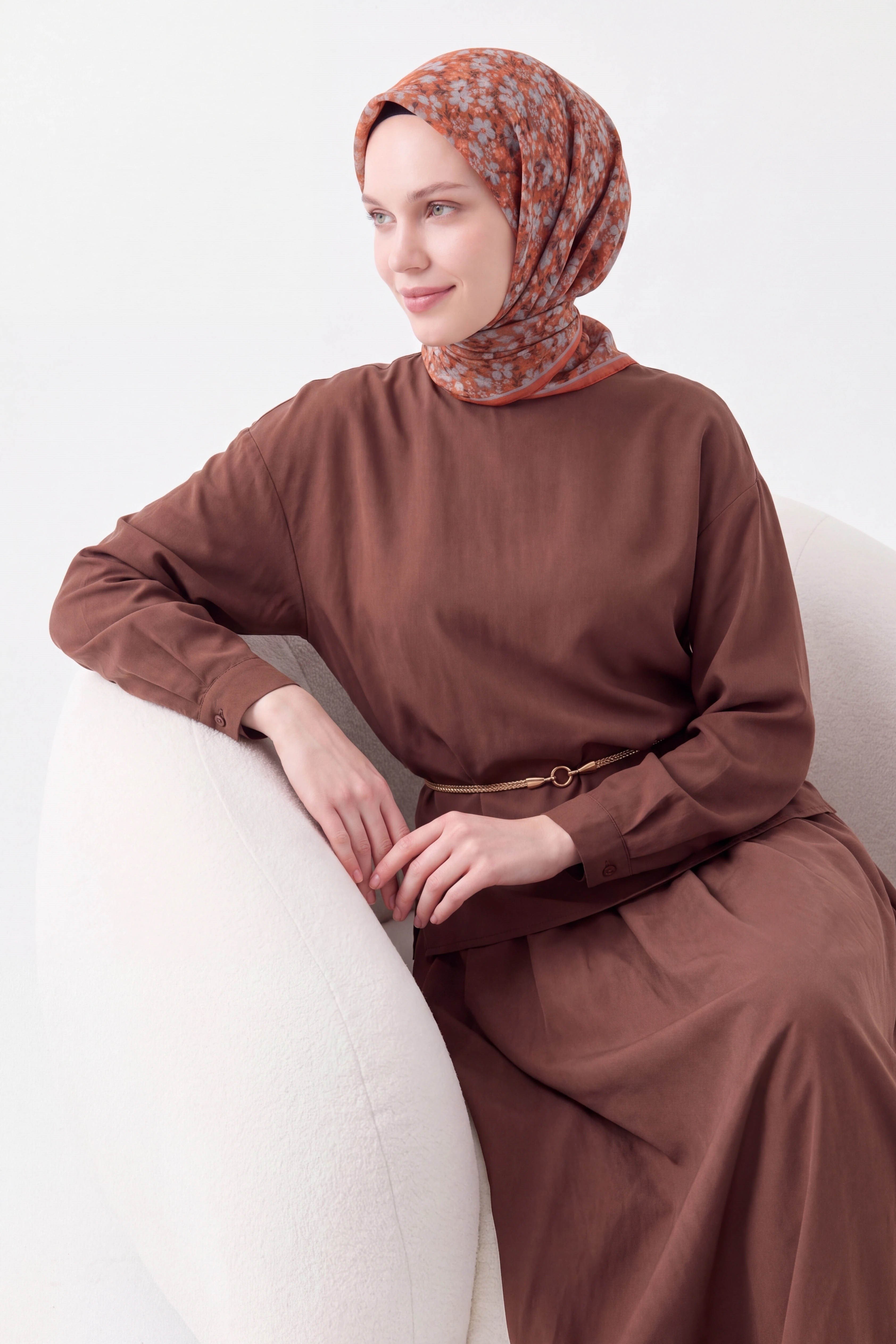 73168-14Soft Eşarp Mini Floral Koyu Turuncu