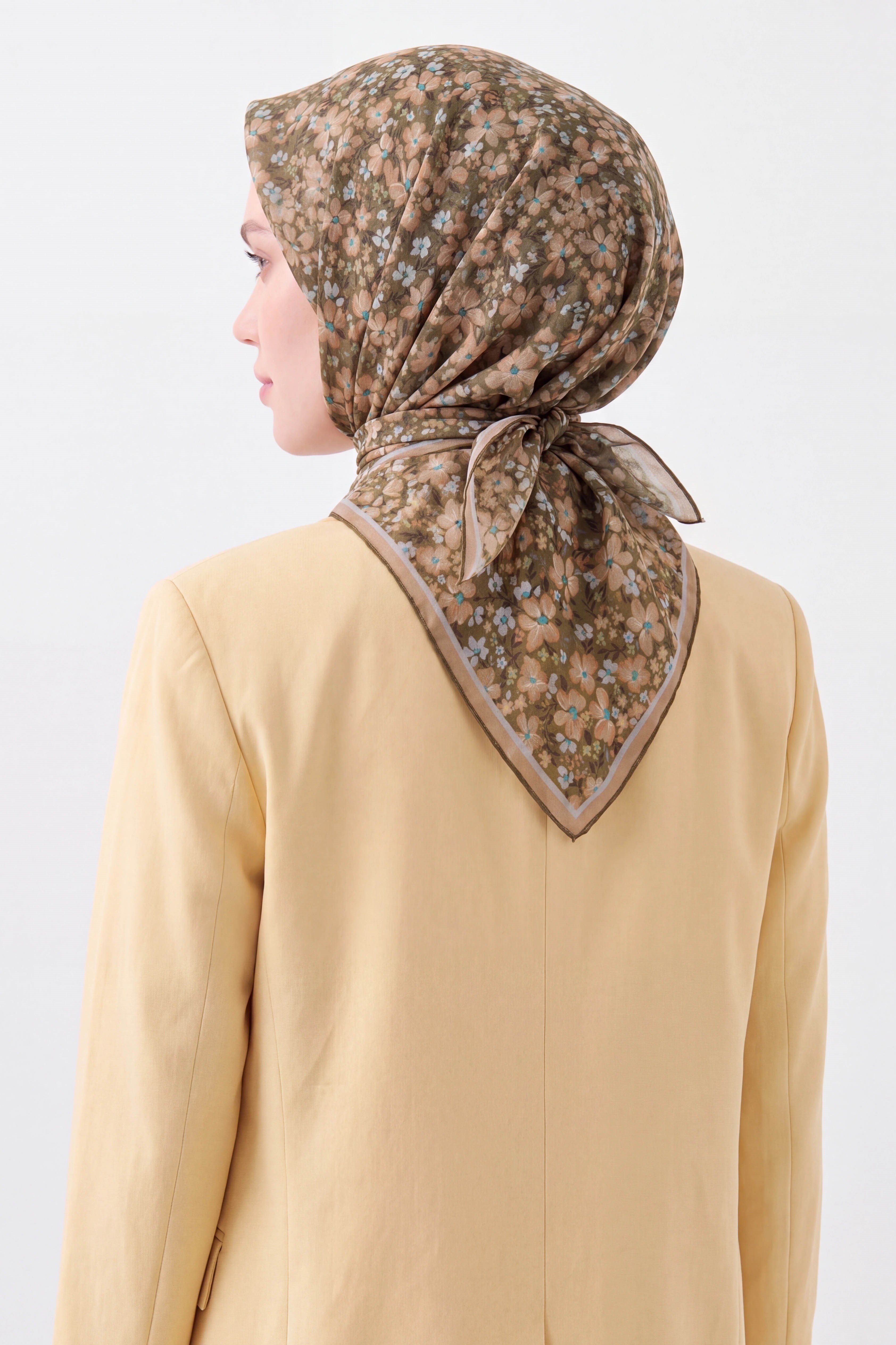 73168-15Soft Eşarp Mini Floral Haki