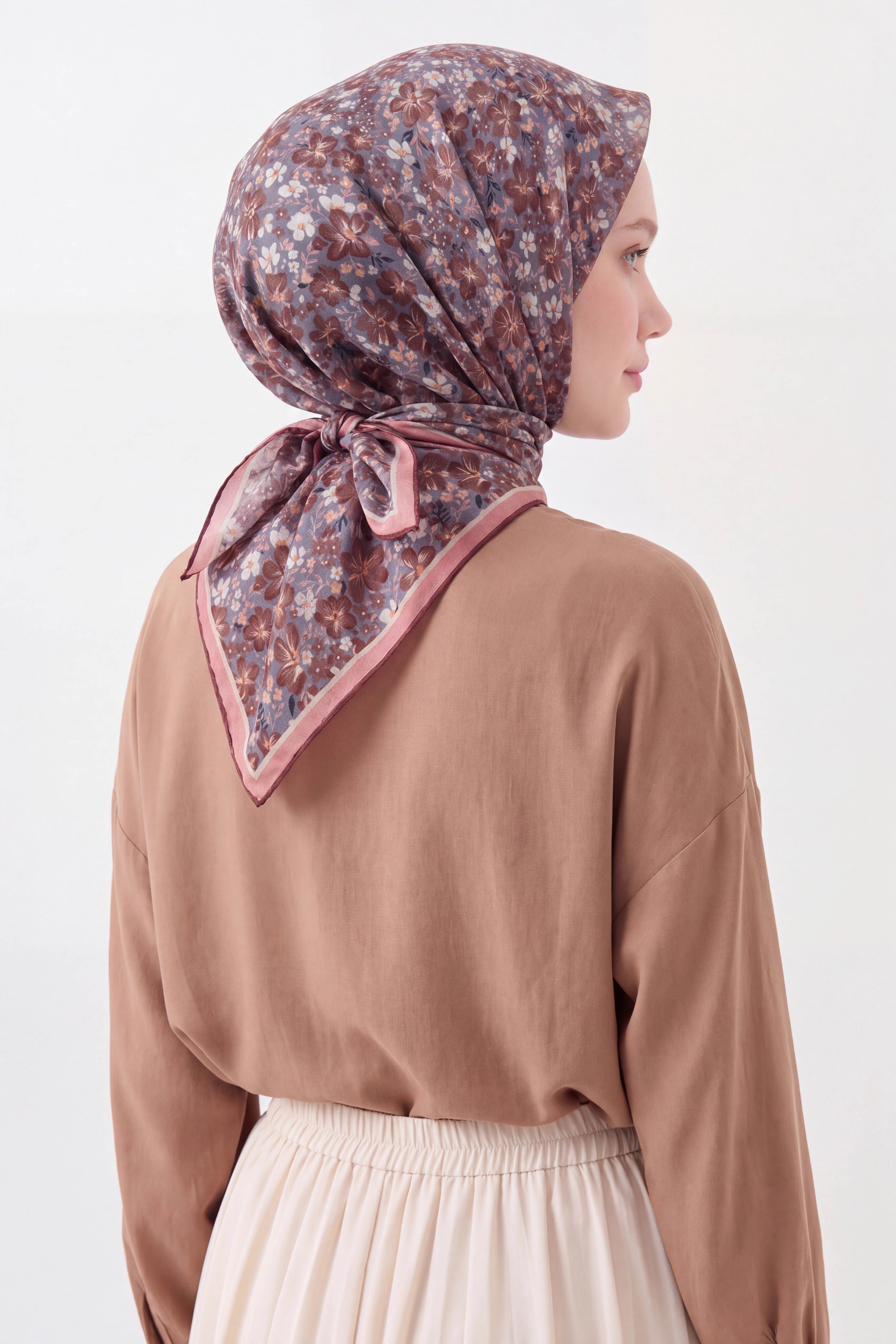 73168-19Soft Eşarp Mini Floral Koyu Gri