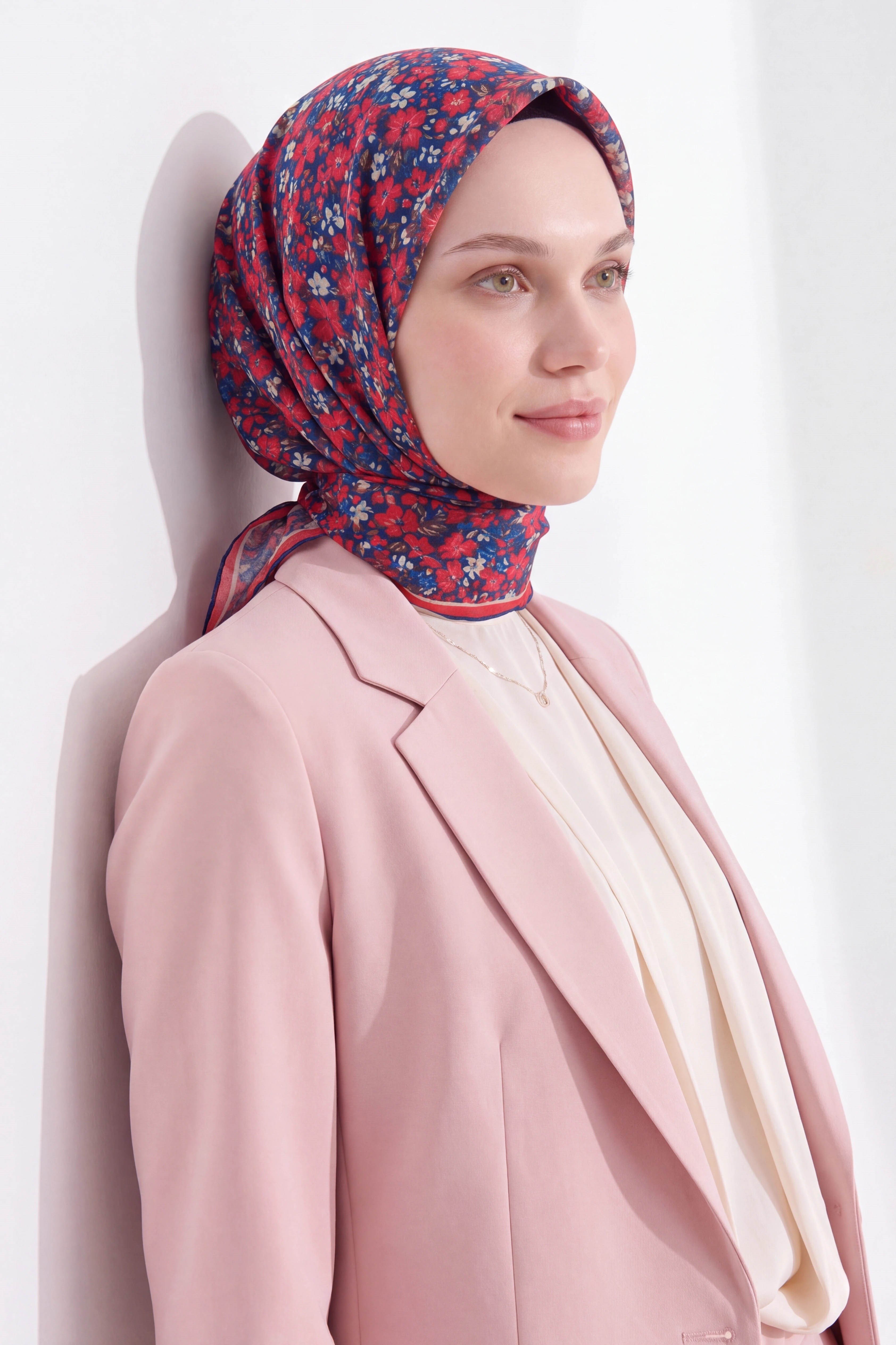 73168-20Soft Eşarp Mini Floral Lacivert
