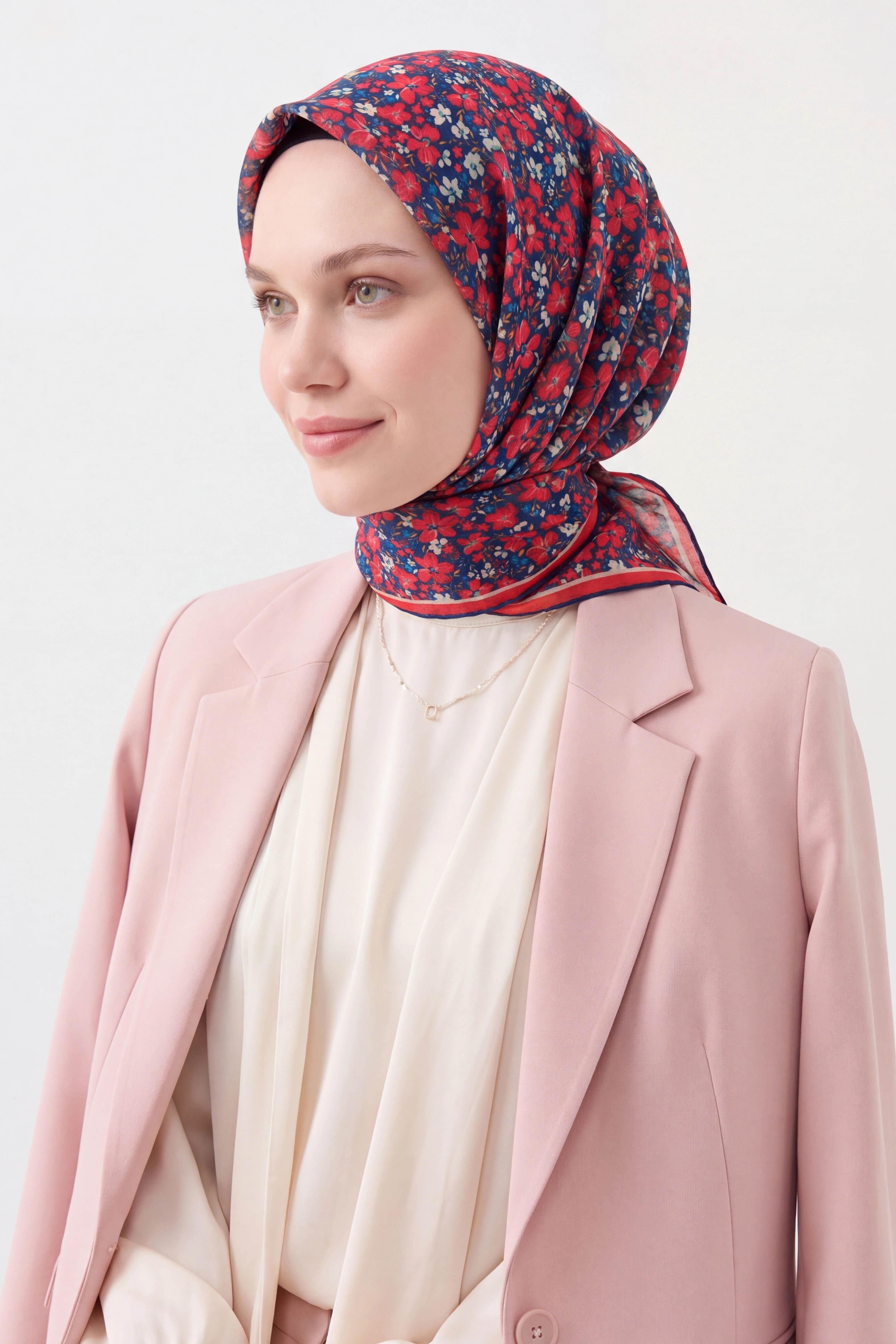 73168-20Soft Eşarp Mini Floral Lacivert