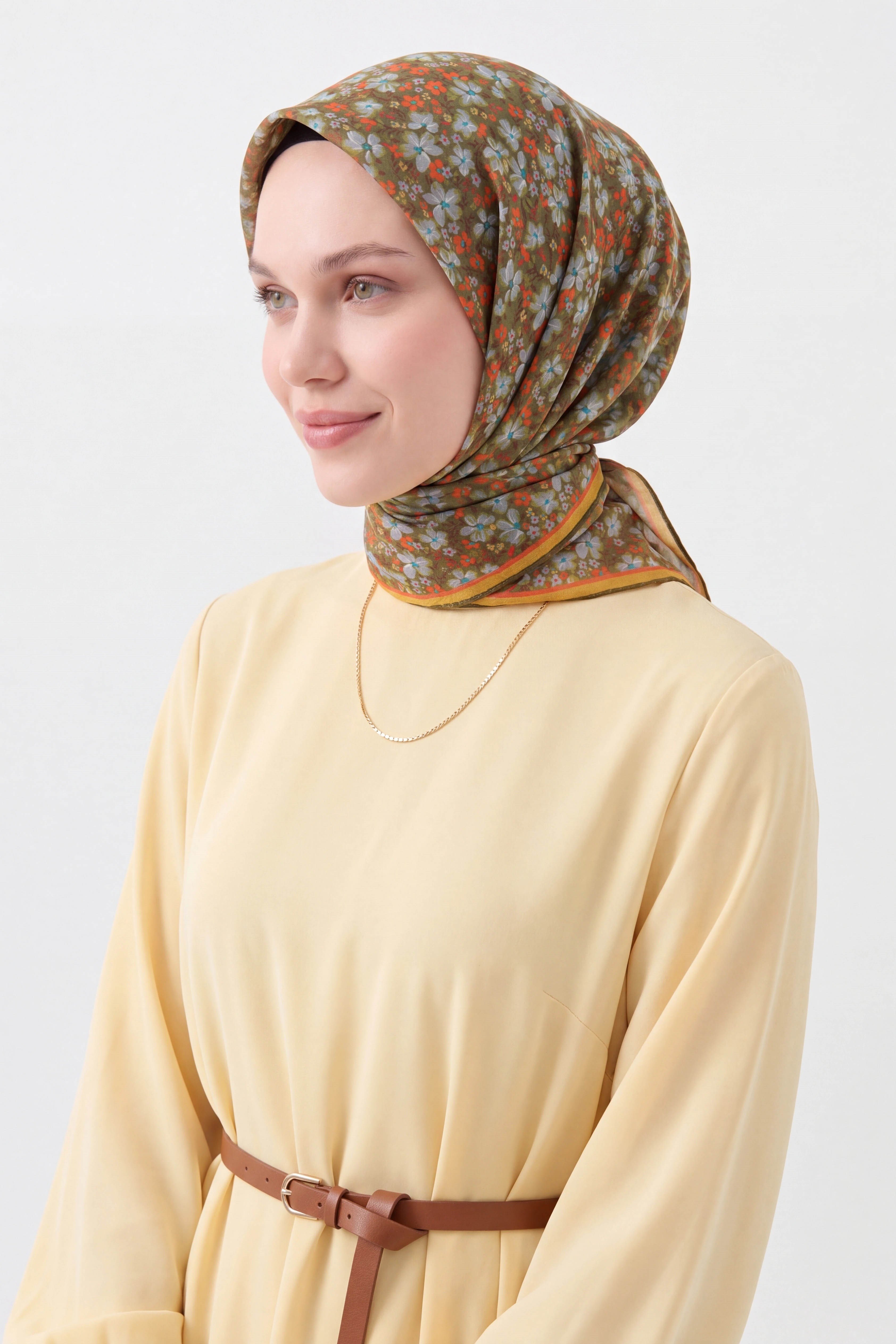 73168-21Soft Eşarp Mini Floral Yeşil