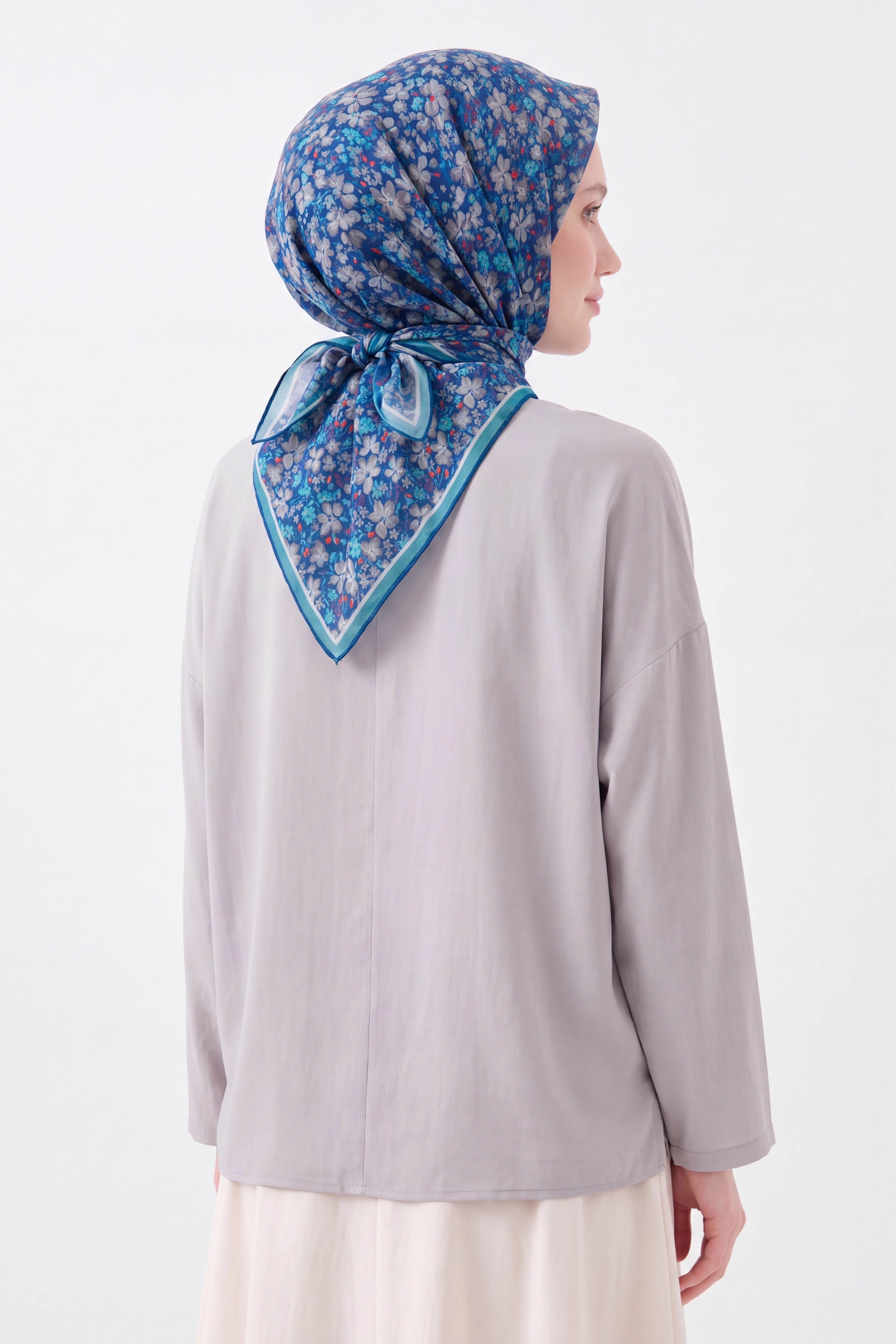 73168-22Soft Eşarp Mini Floral Koyu Mavi