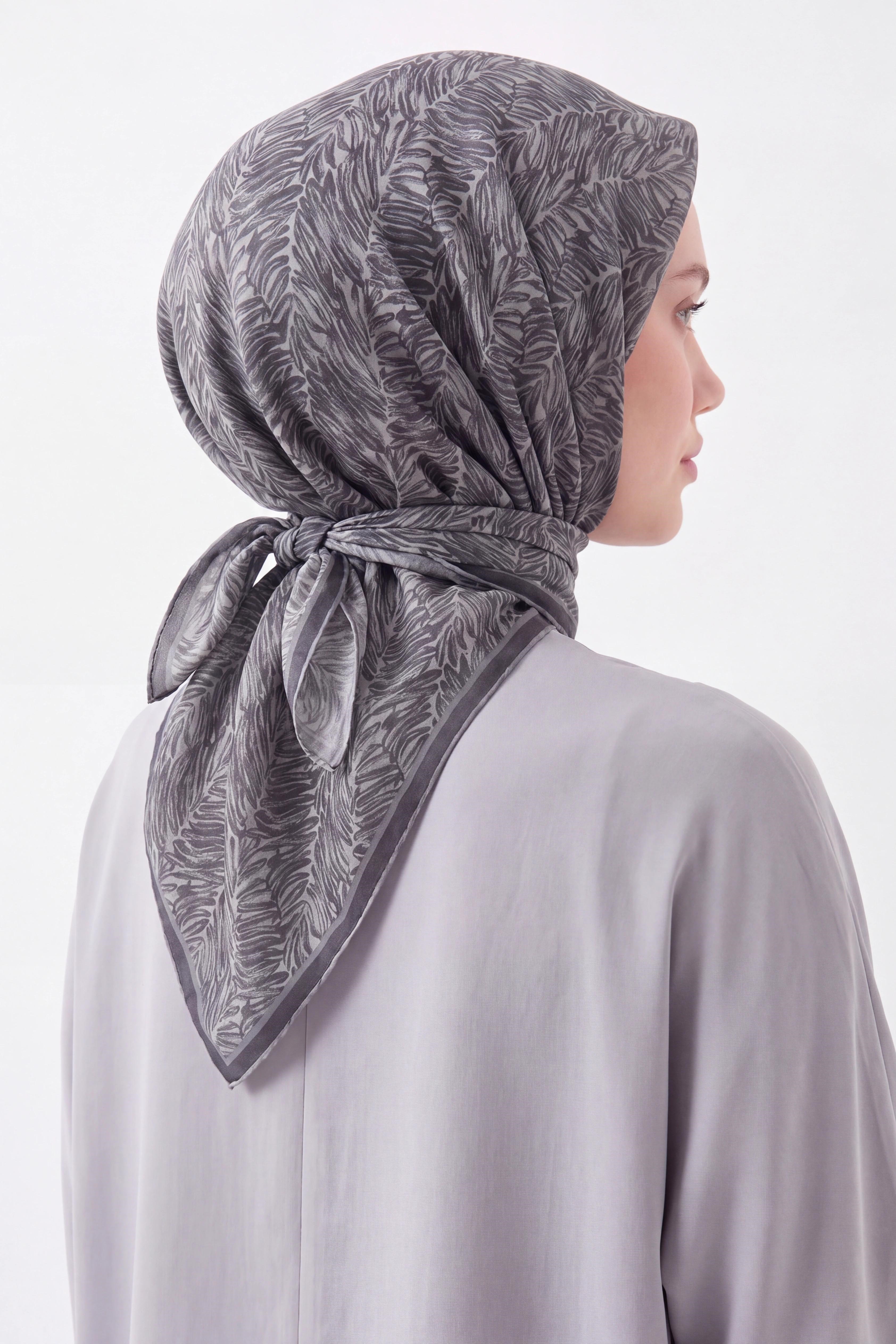 73169-12Soft Eşarp Petra Gümüş