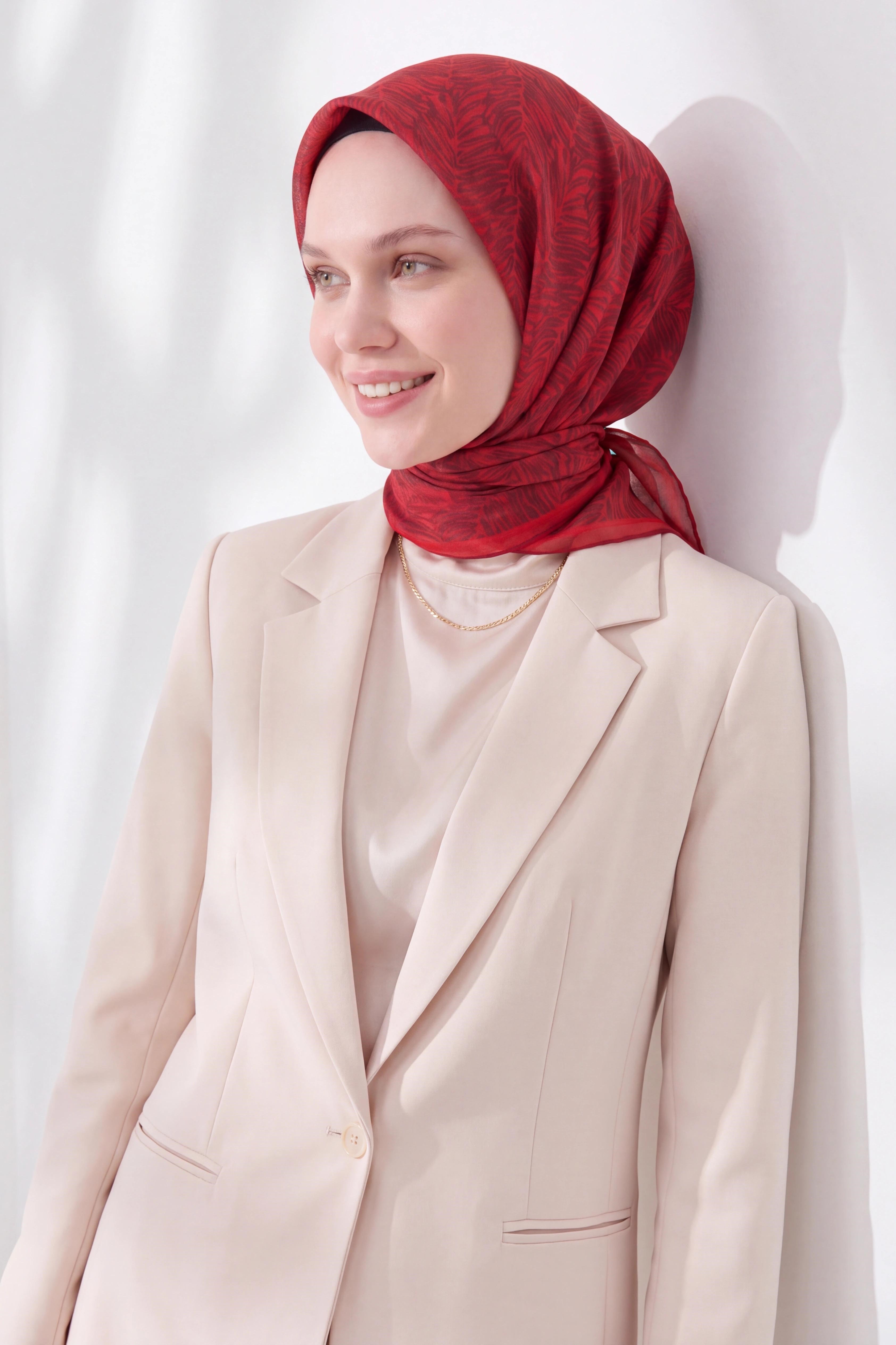 73169-15Soft Eşarp Petra Koyu Kırmızı