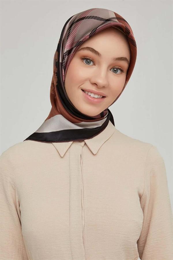 Armine Nostalji Serisi Sura İpek Eşarp 8620-02