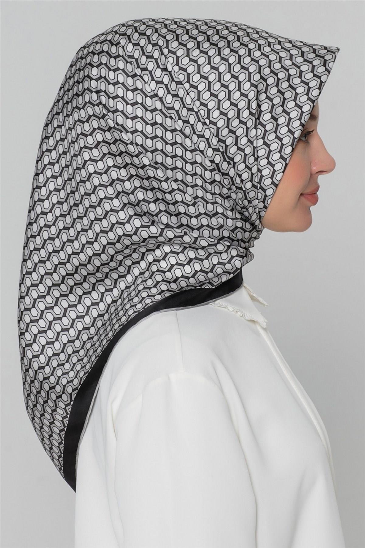 Armine Nostalji Serisi Twill İpek Eşarp 8401D-88