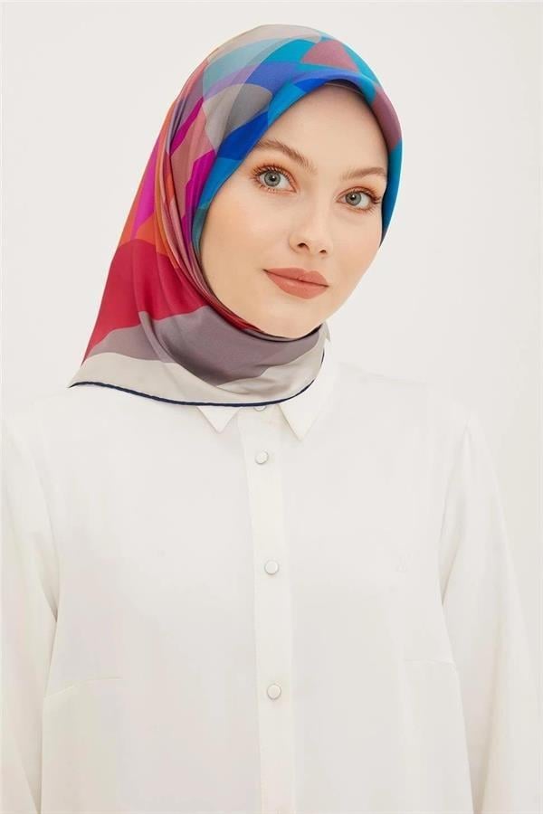 Armine Nostalji Serisi Twill İpek Eşarp 8901-01NT