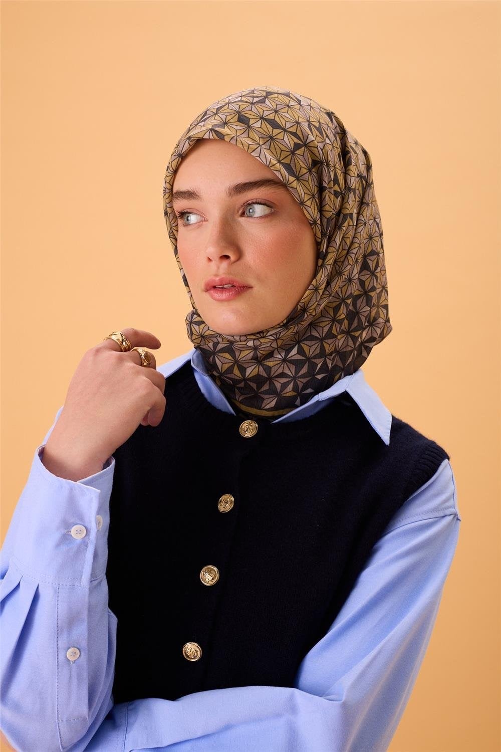 İnce Pamuk Soft Eşarp Antrasit-Bej Geometrik Desenli Tok Duruşlu 90X90