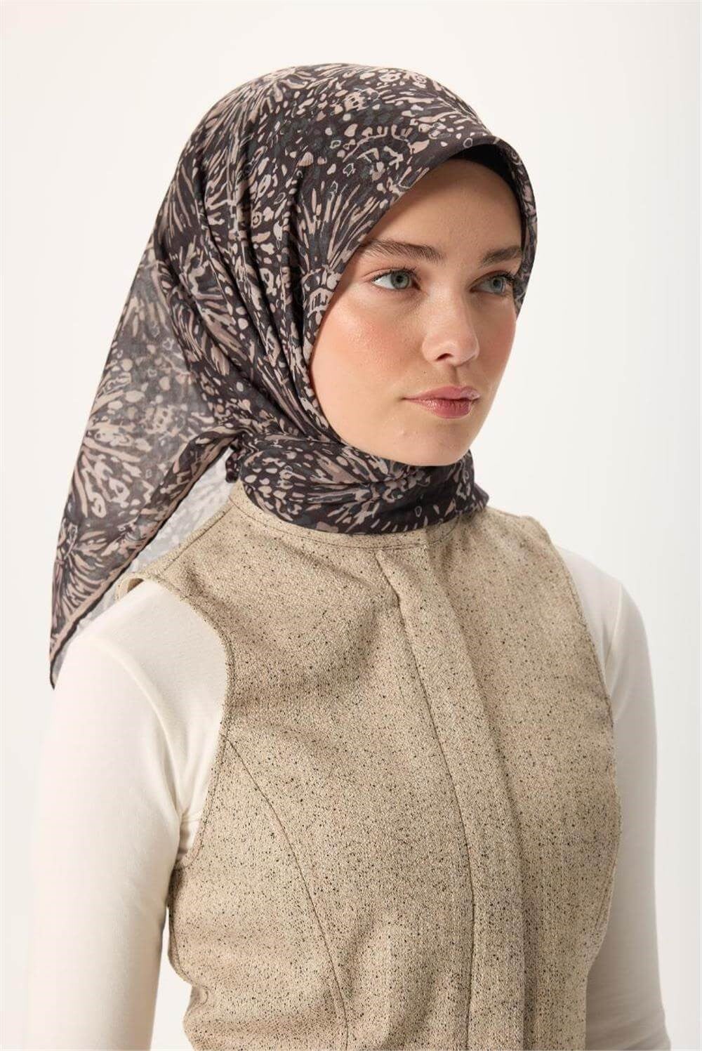 İnce Pamuk Soft Eşarp Siyah-Vizon Desenli Tok Duruşlu Kaymaz 90X90