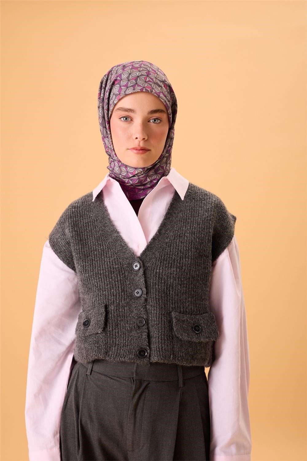 İnce Pamuk Soft Eşarp Violet Koyu Vizon Krem Pembe Desenli Kaymaz Dokulu Tok
                Duruşlu 90X90