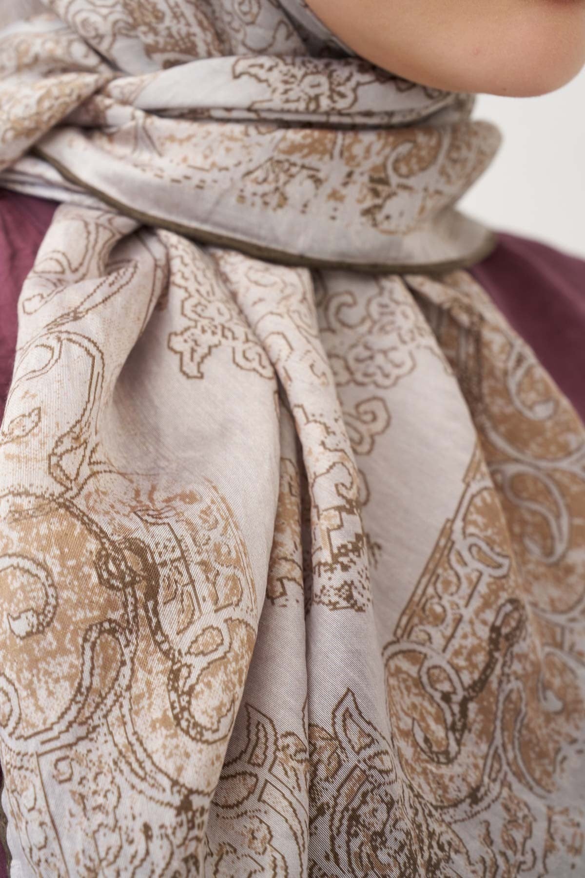 Monare Eşarp Etnik Motif Gümüş 90x90