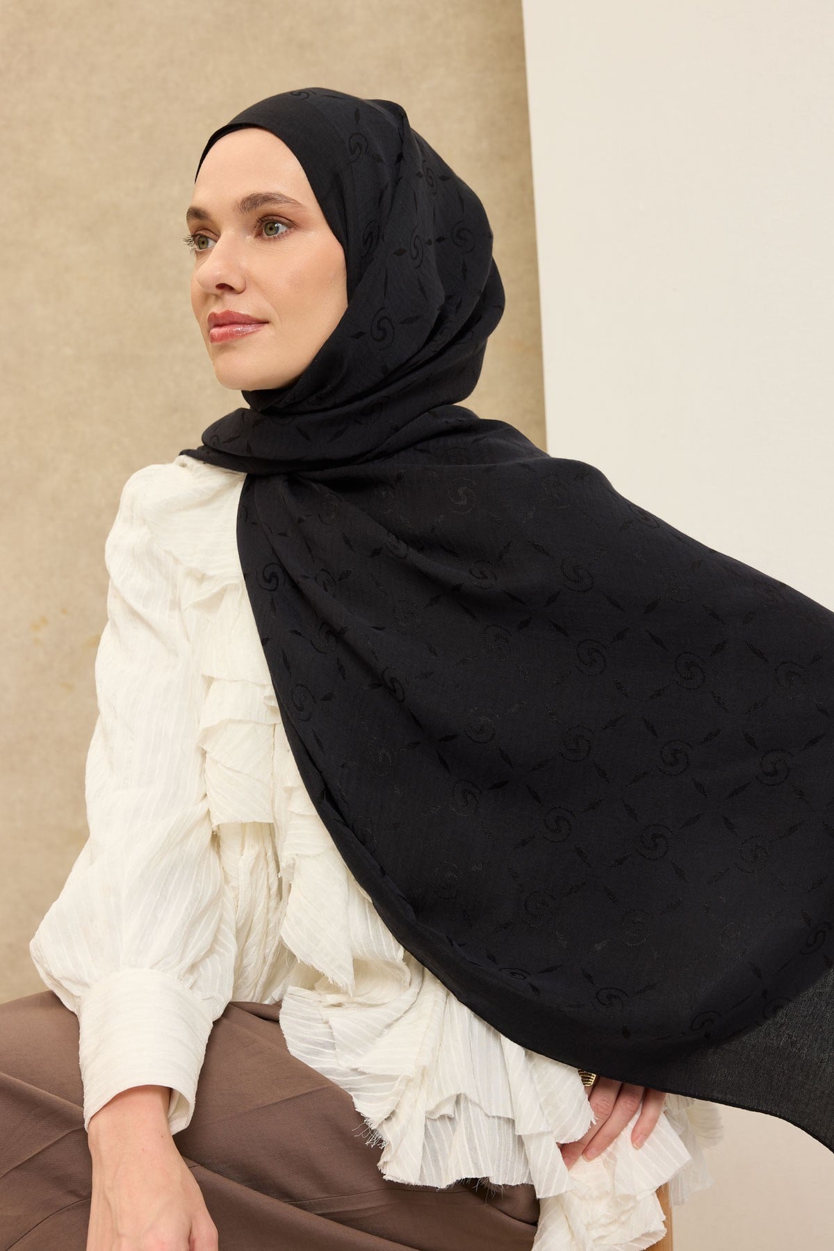Naia Pamuk Şal Maxi Monogram Siyah