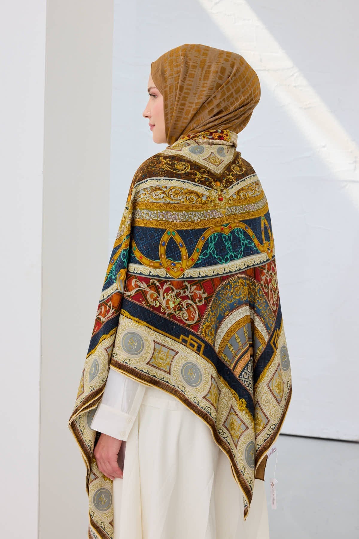 Omuz Şalı Baroque Krem