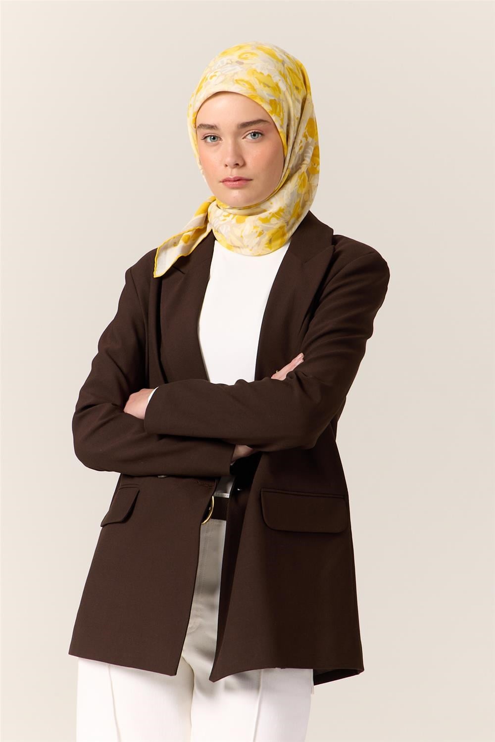 Organik Pamuk İpek Eşarp Sarı-Beyaz Desenli Tok Duruşlu 90X90