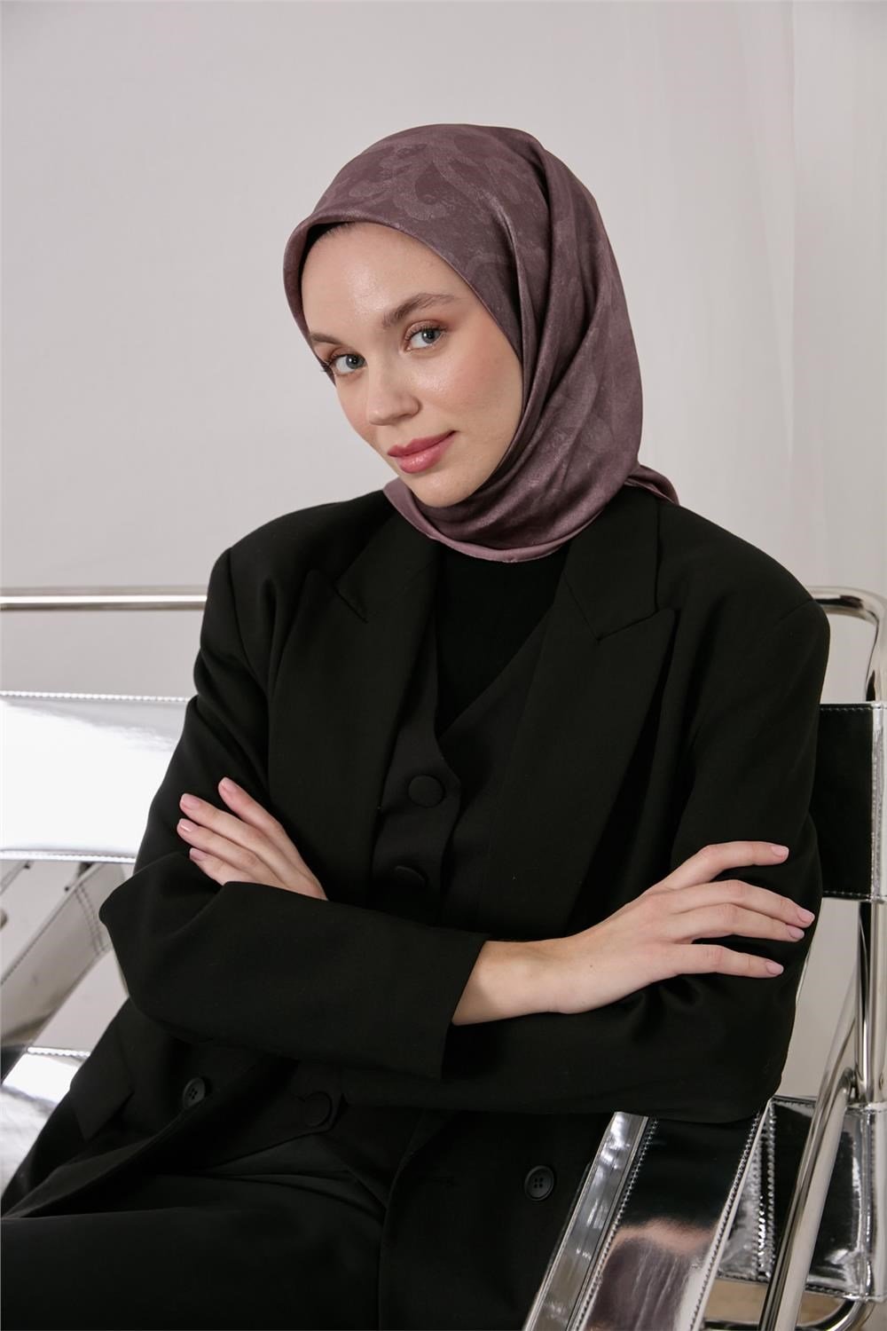 Polyester Karışımlı Shiny Eşarp Gül Kurusu Etnik Desenli Parlak Dokulu 90X90