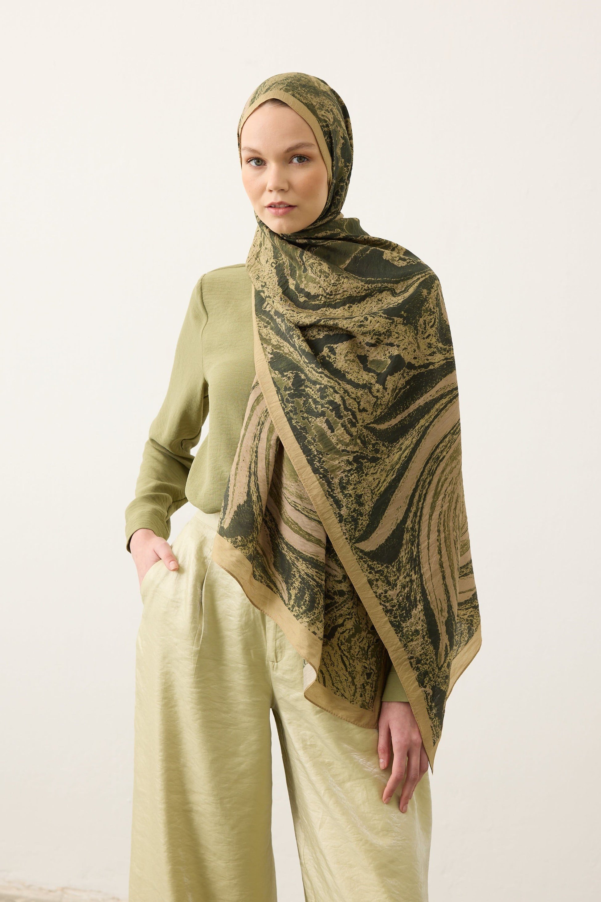 Seren Şal 4001