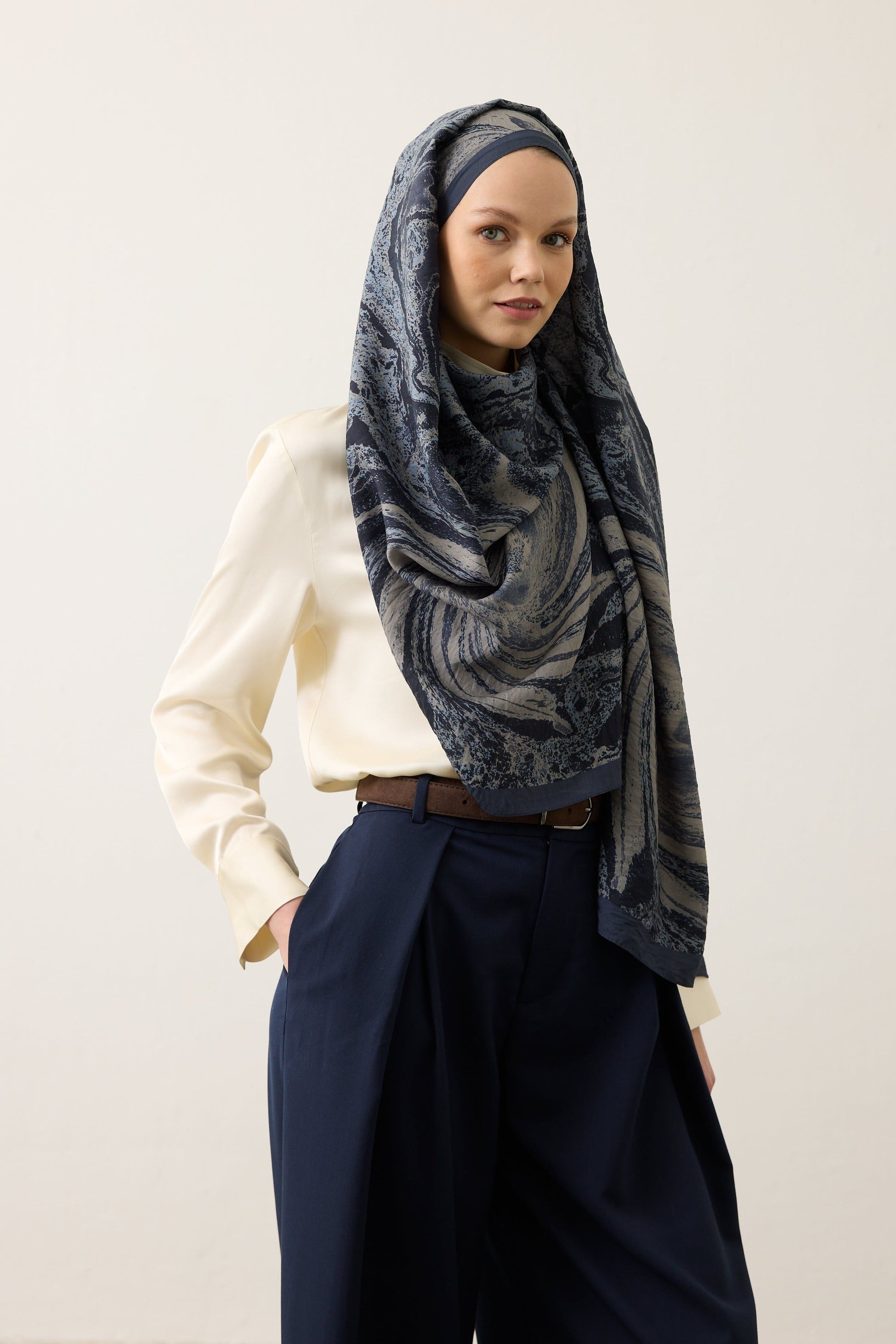 Seren Şal 4001