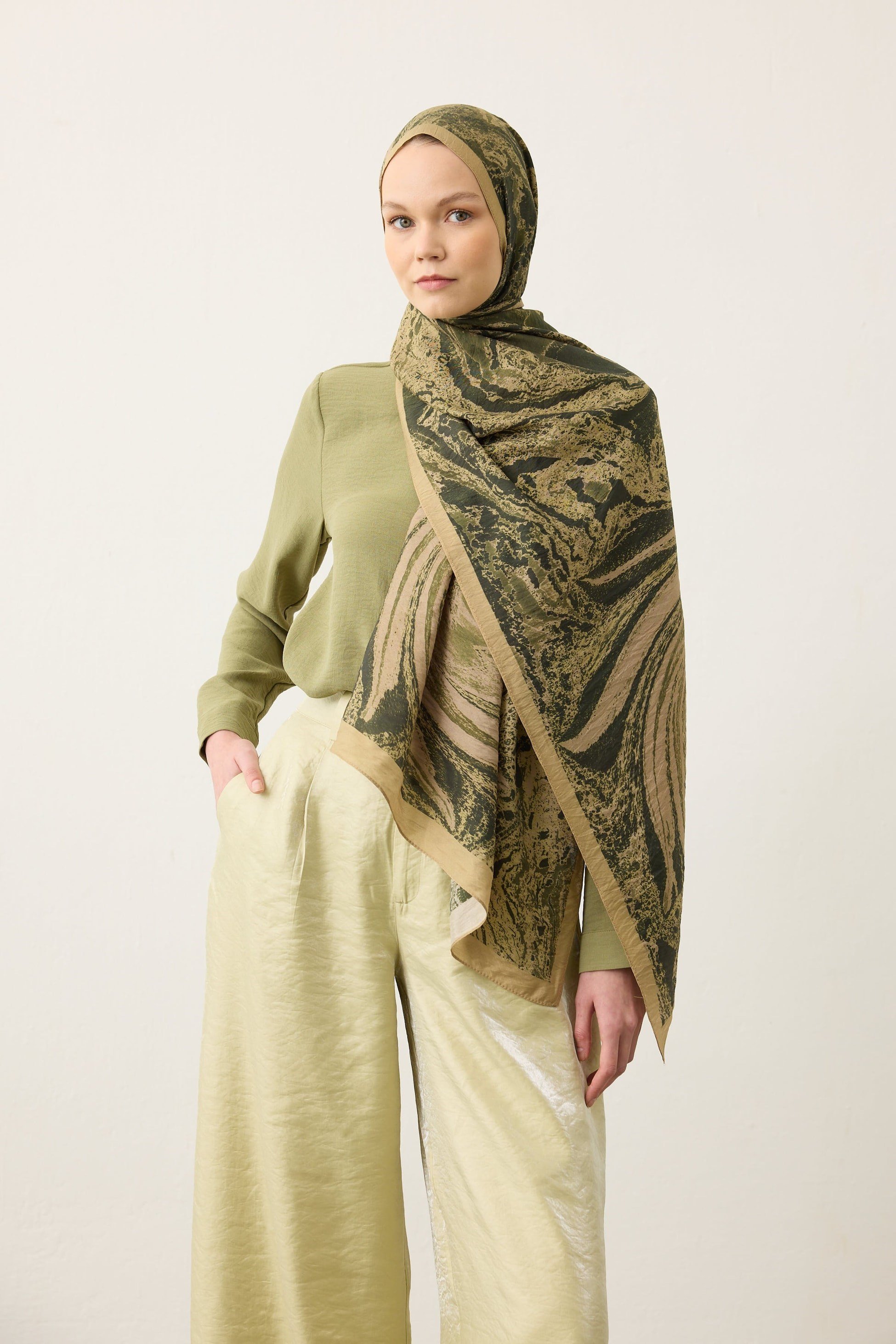 Seren Şal 4001