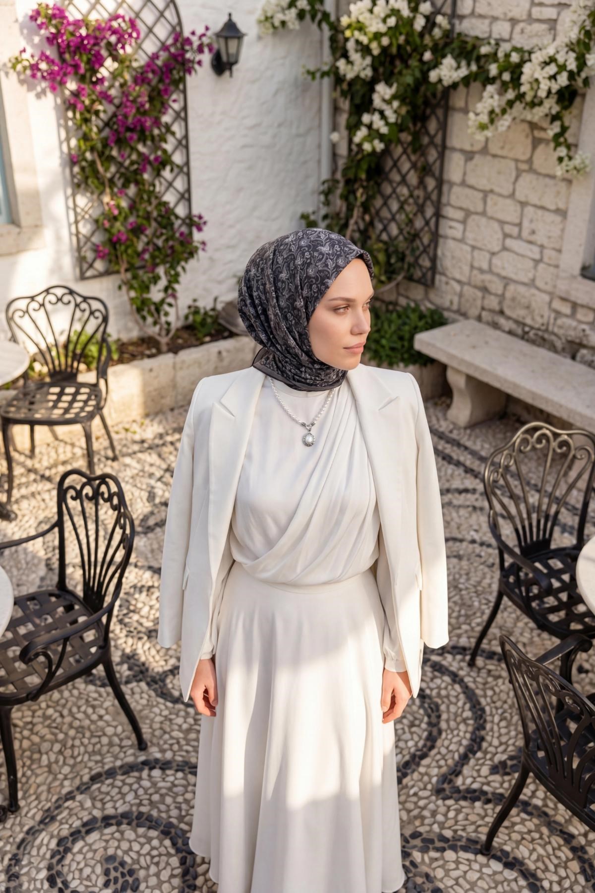 Soft Eşarp Garden Siyah 90x90