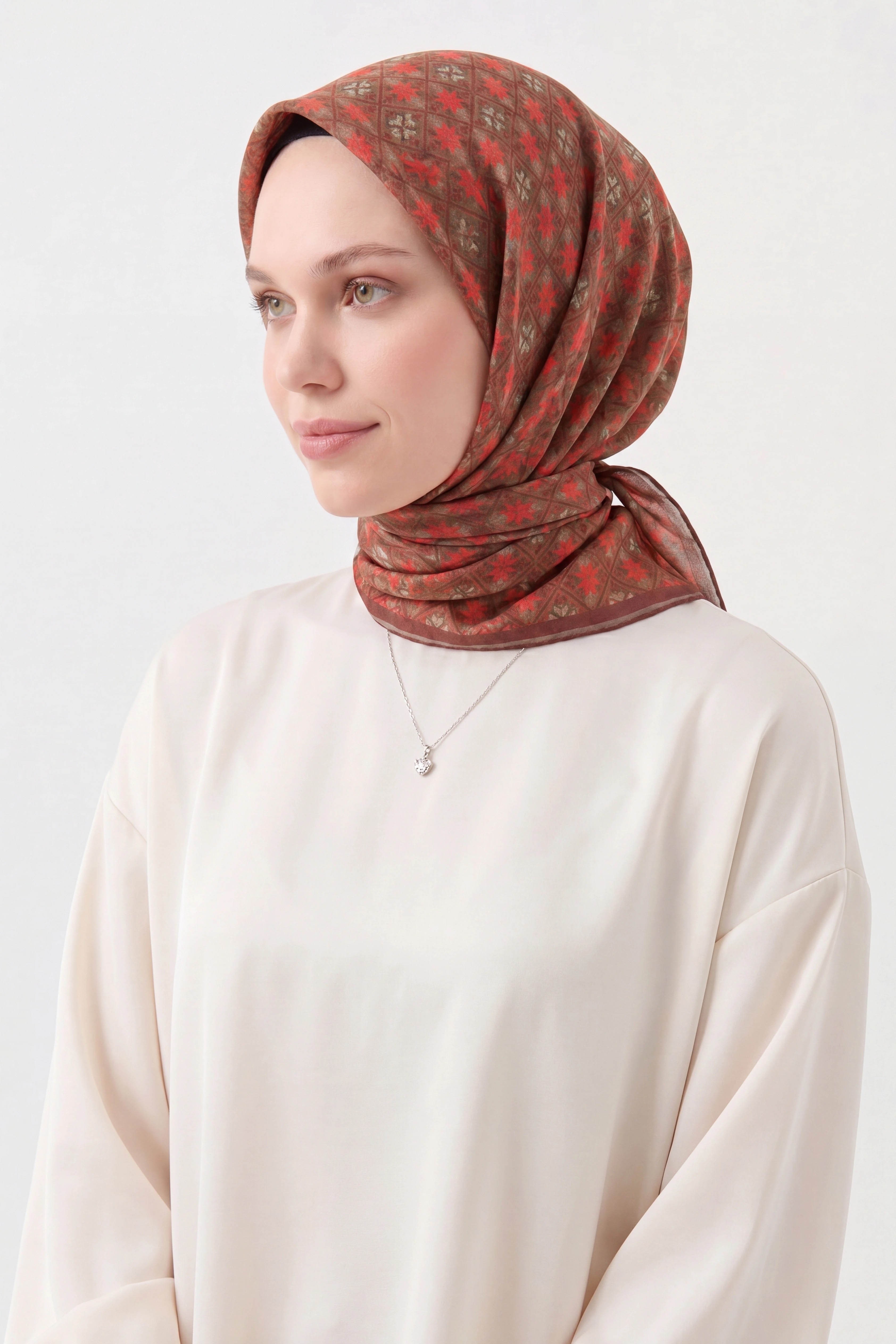 Soft Eşarp Minimal Motif Kahverengi