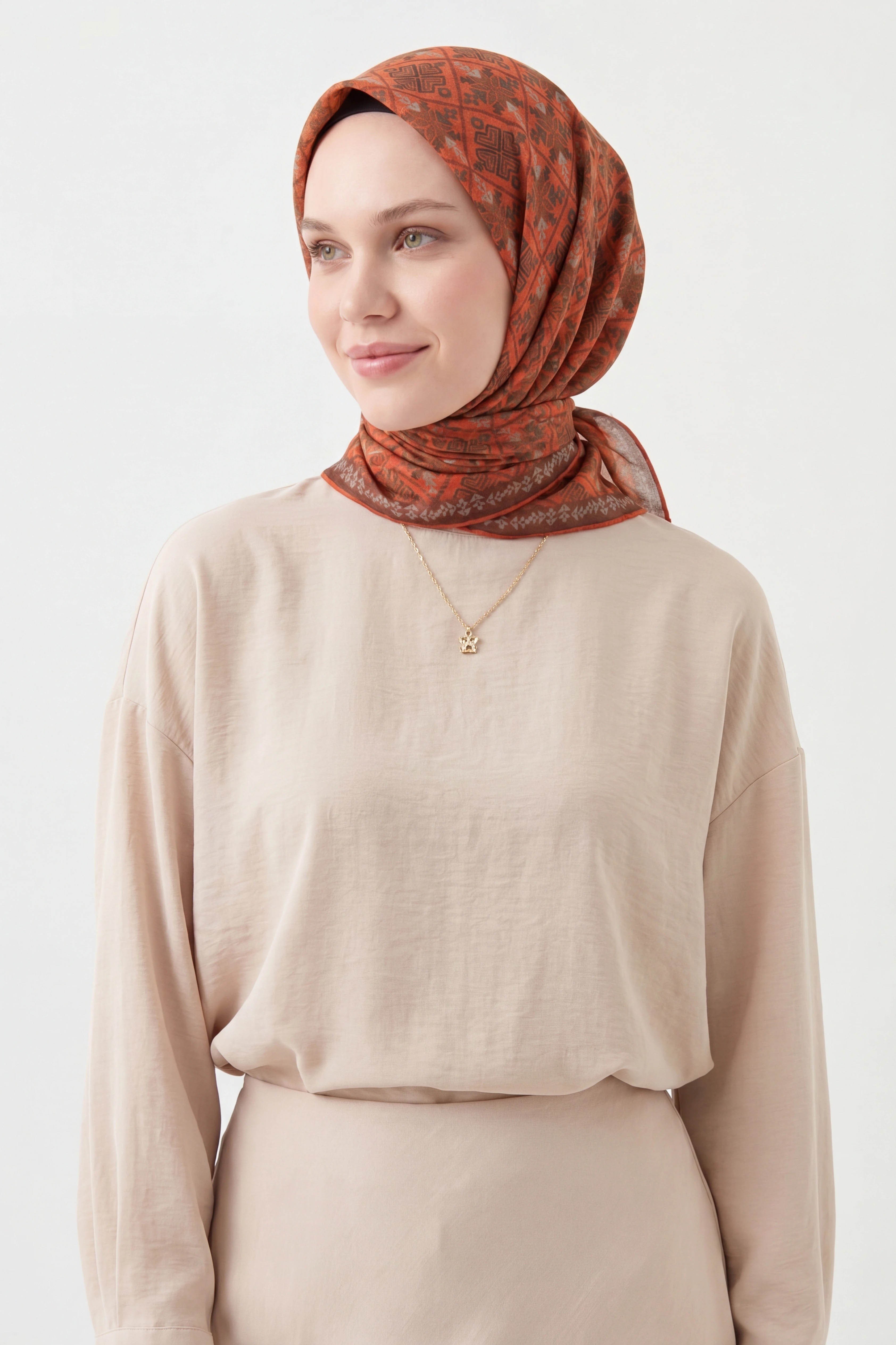 Soft Eşarp Minimal Motif Turuncu