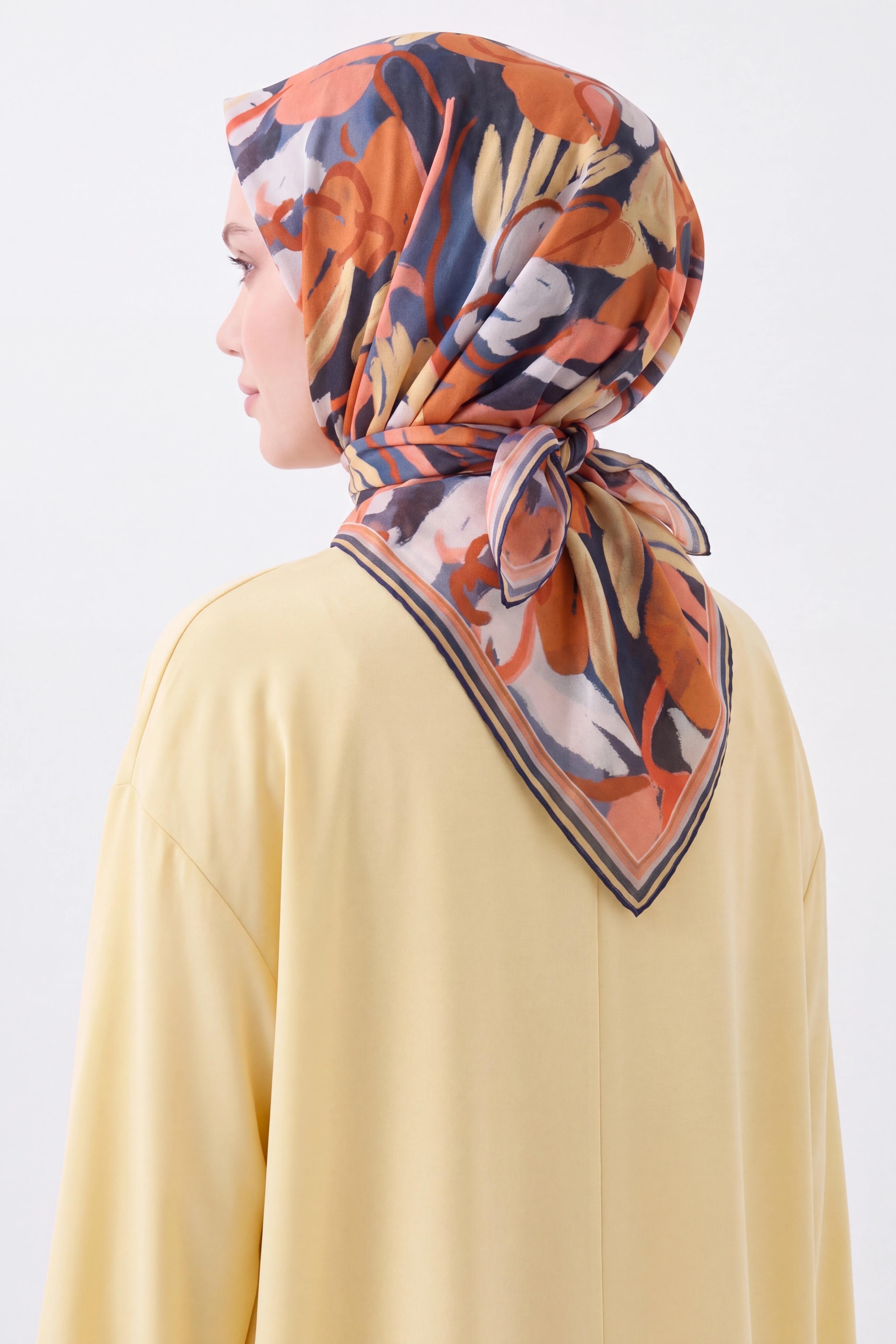 Soft Eşarp Painterly Floral Koyu İndigo