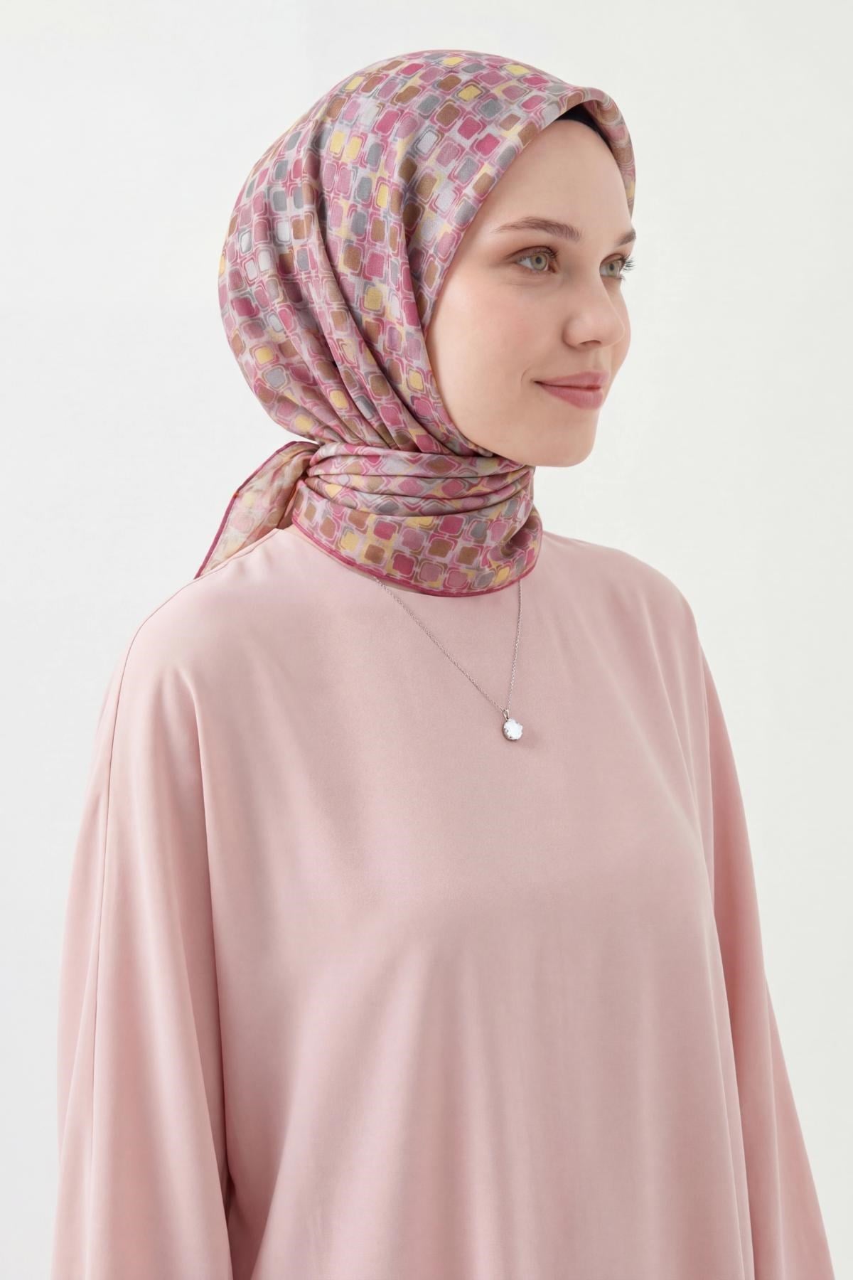Soft Eşarp Retro Mozaik Pembe 90x90