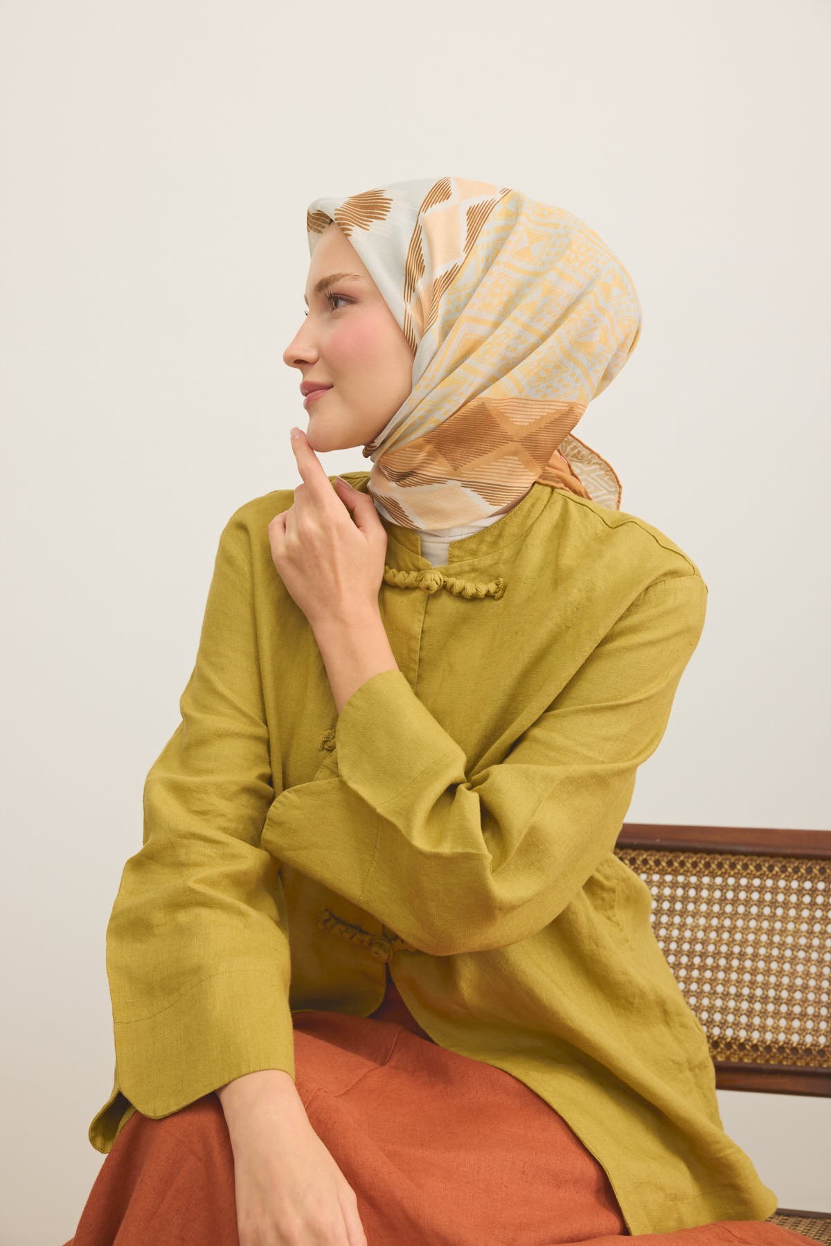 Soft Eşarp Urban Patch Taba