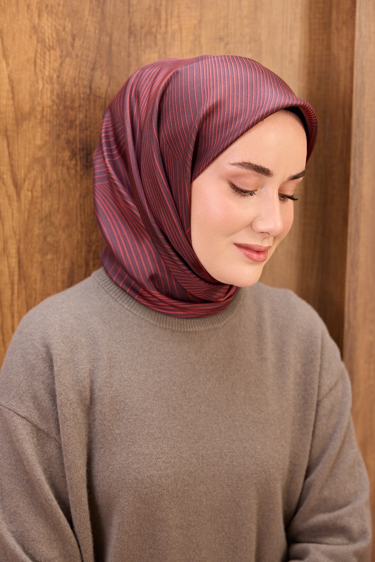 Twill İpek Eşarp Fluid Lines Bordo