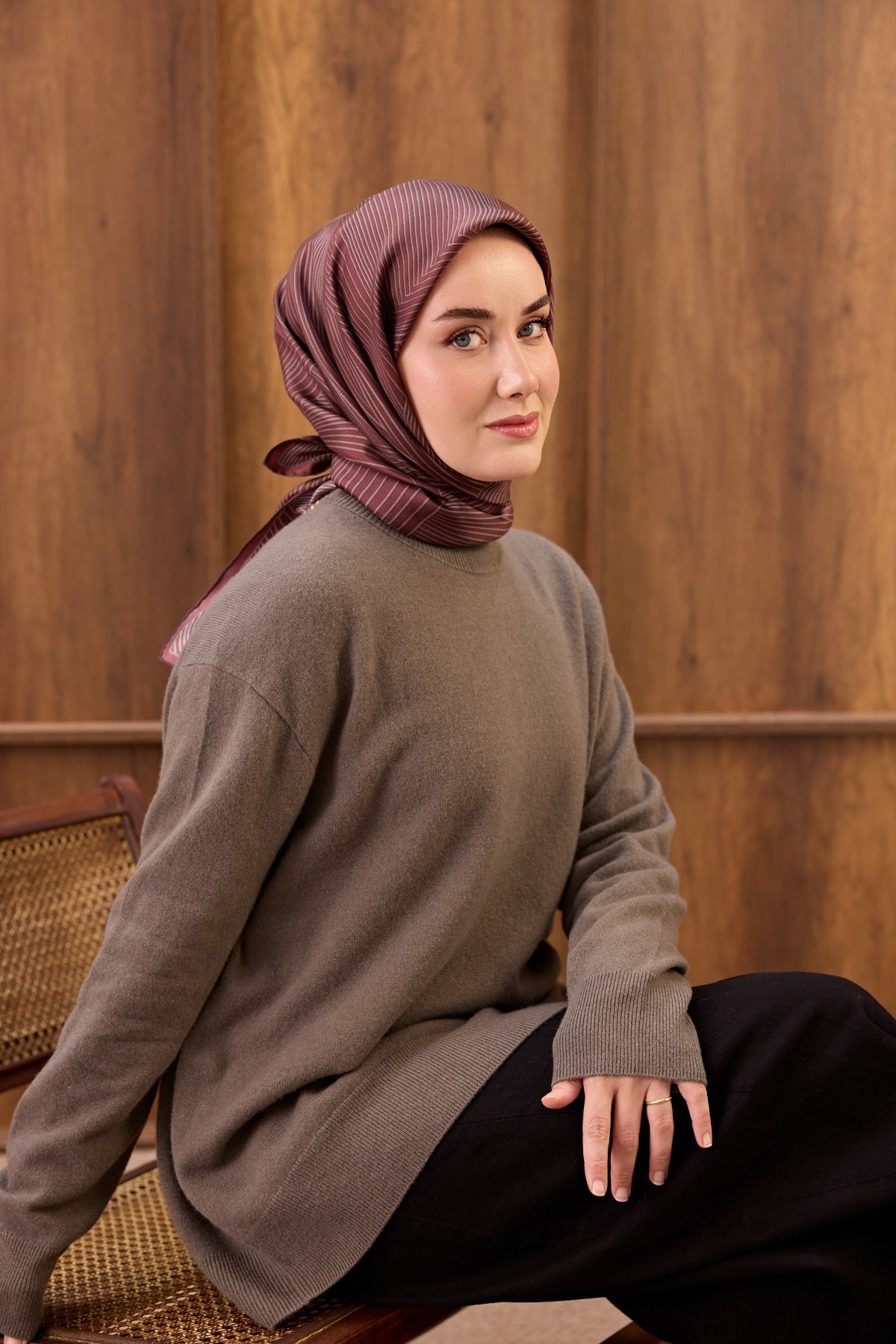 Twill İpek Eşarp Fluid Lines Şarabi