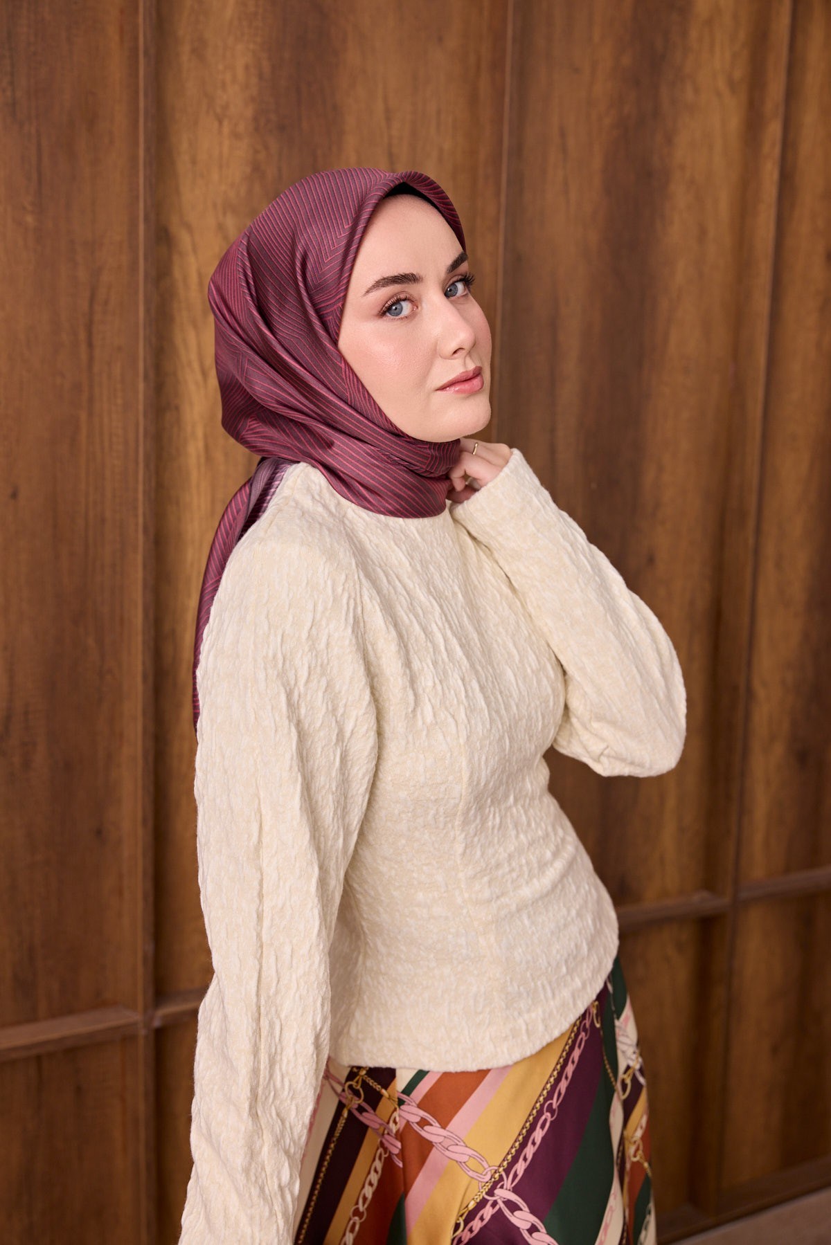 Twill İpek Eşarp Fluid Lines Vişne