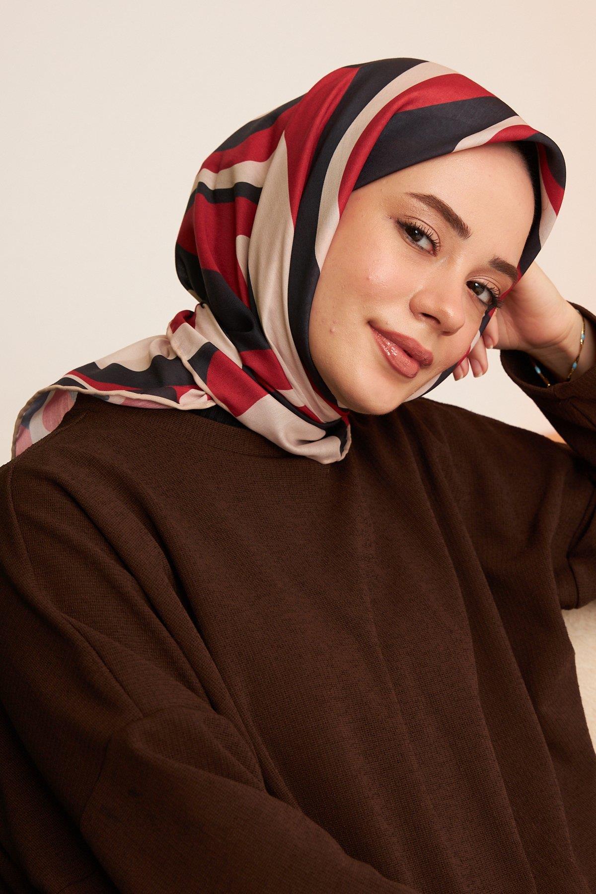 Twist Siyah Kırmızı Pamuk Viskon Eşarp Modeli