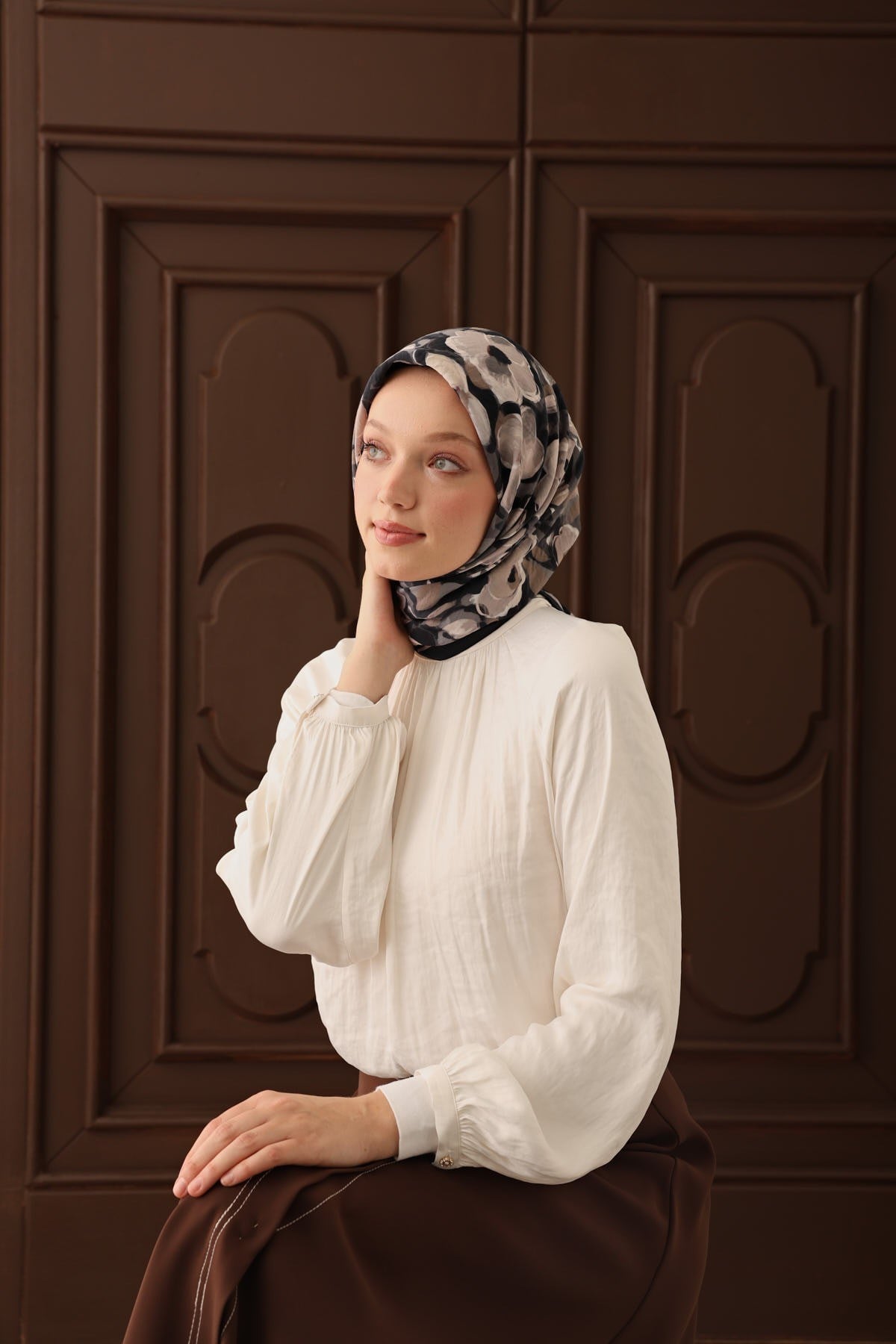 Velora Eşarp Flower Koyu Lacivert