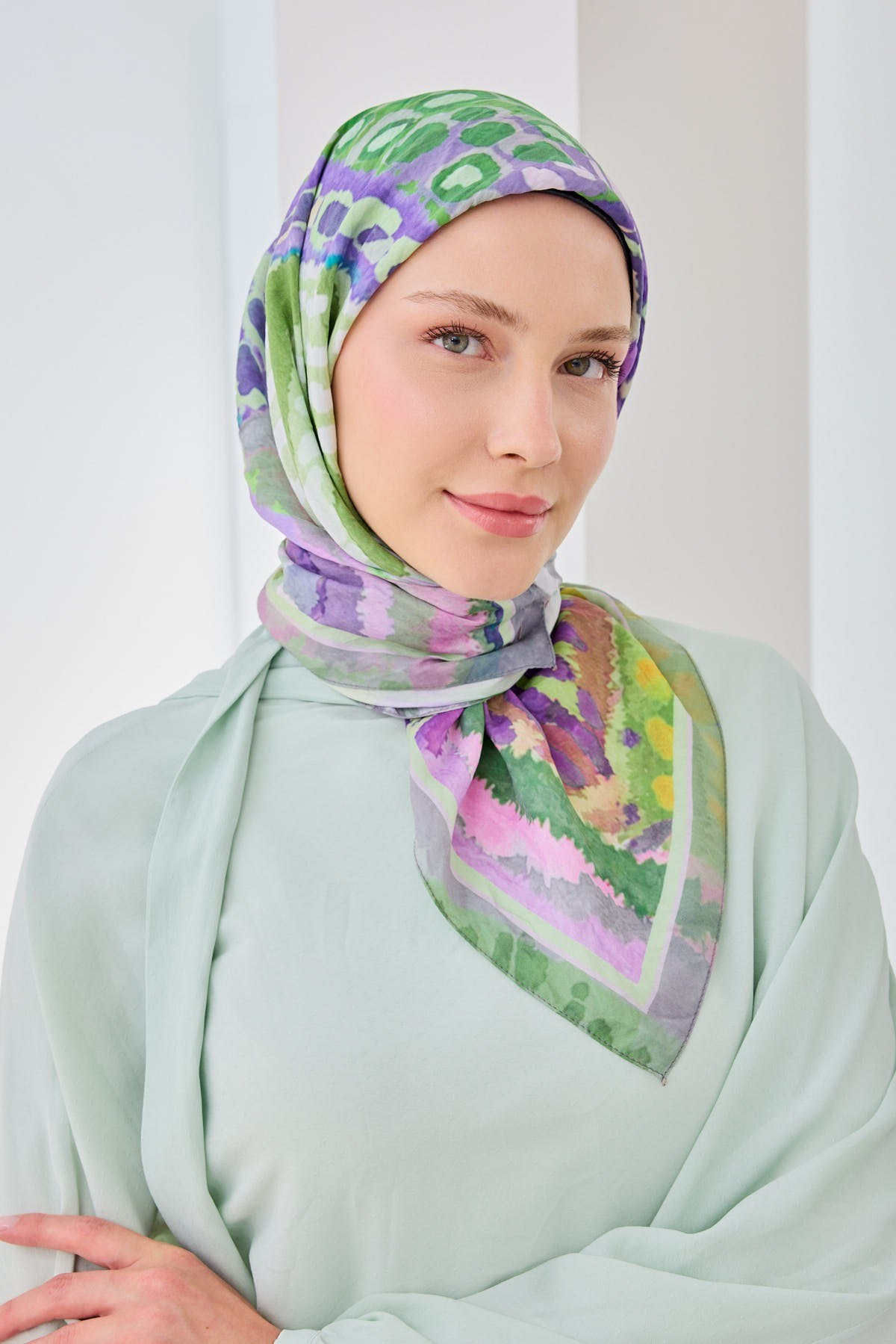 Velora Eşarp İllustration Art Mor